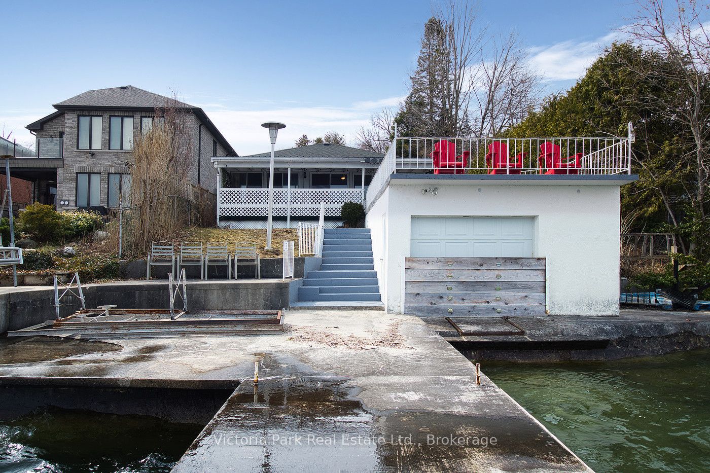 629 Lakelands Avenue
