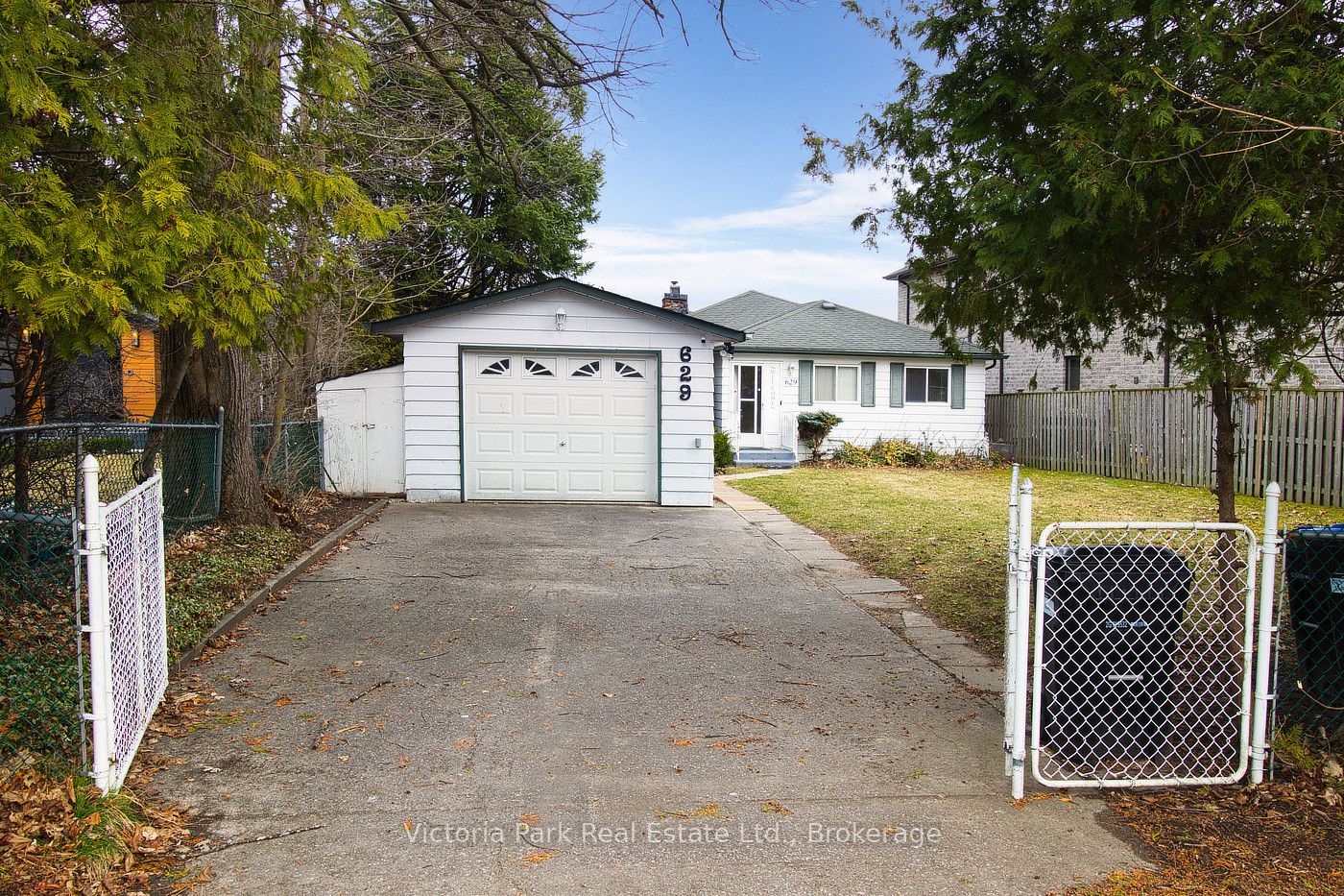 629 Lakelands Avenue