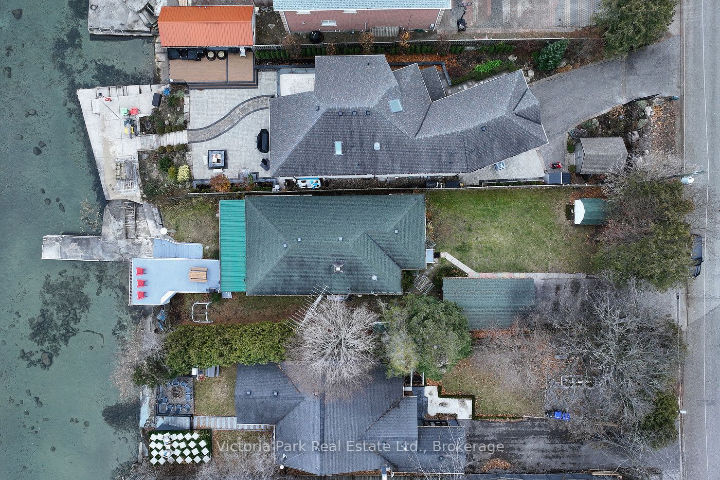 629 Lakelands Avenue