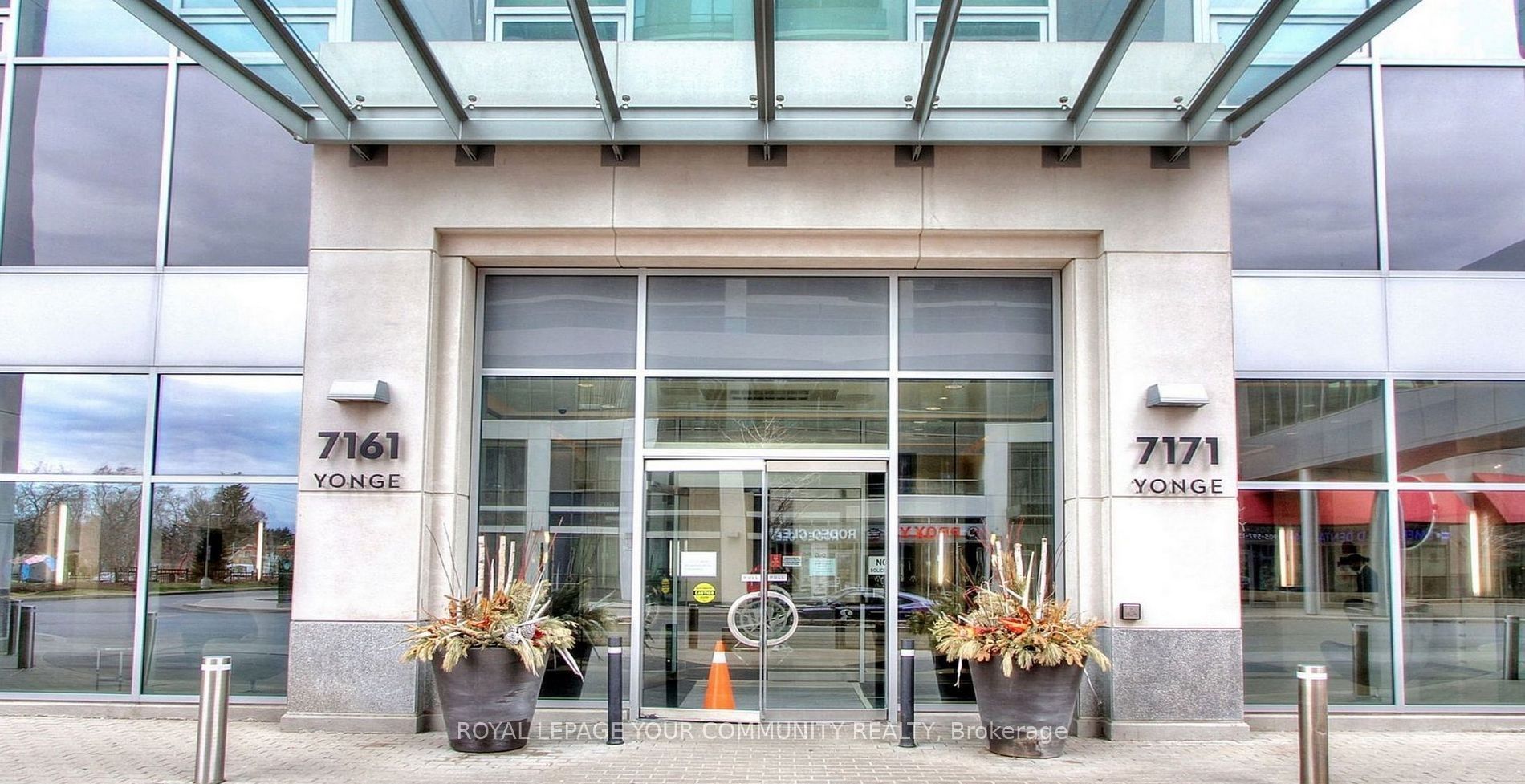 7161 Yonge St, #1023