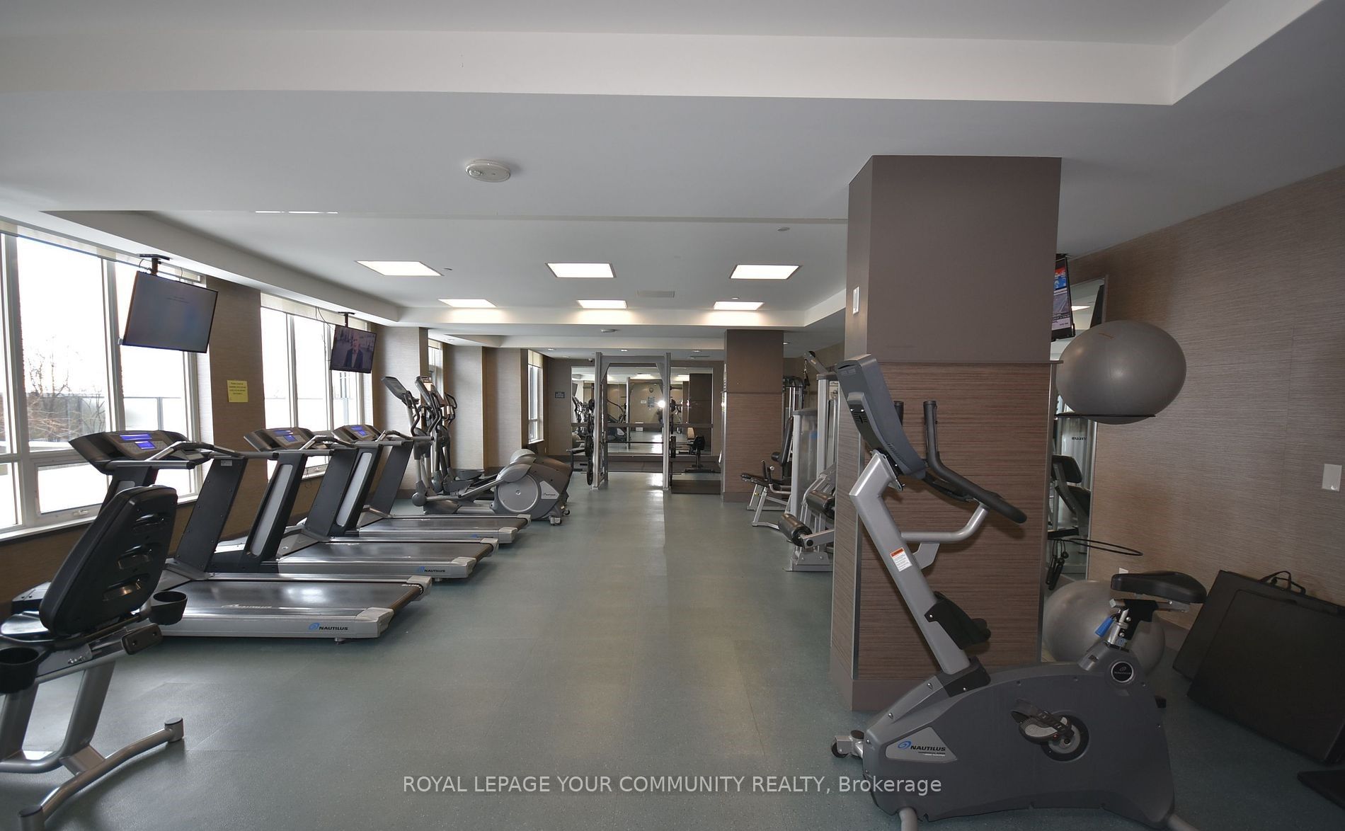 7161 Yonge St, #1023