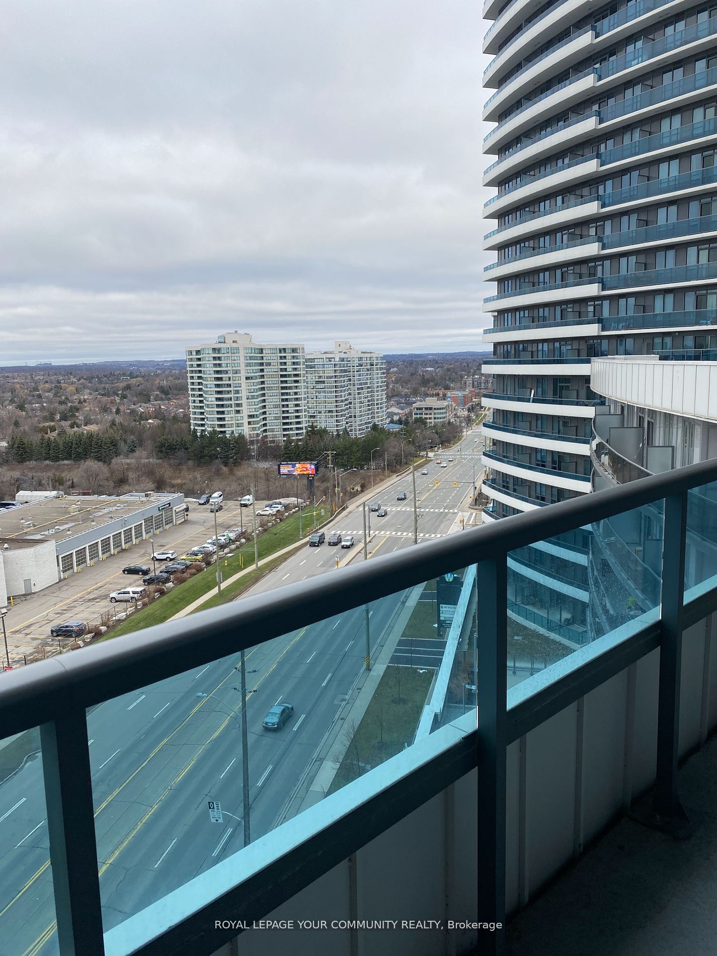 7161 Yonge St, #1023