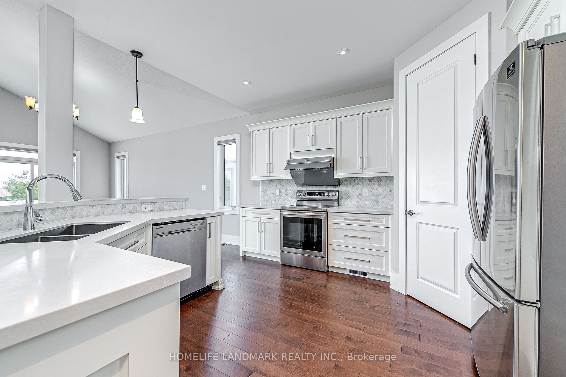 295 Sunnybrae Avenue