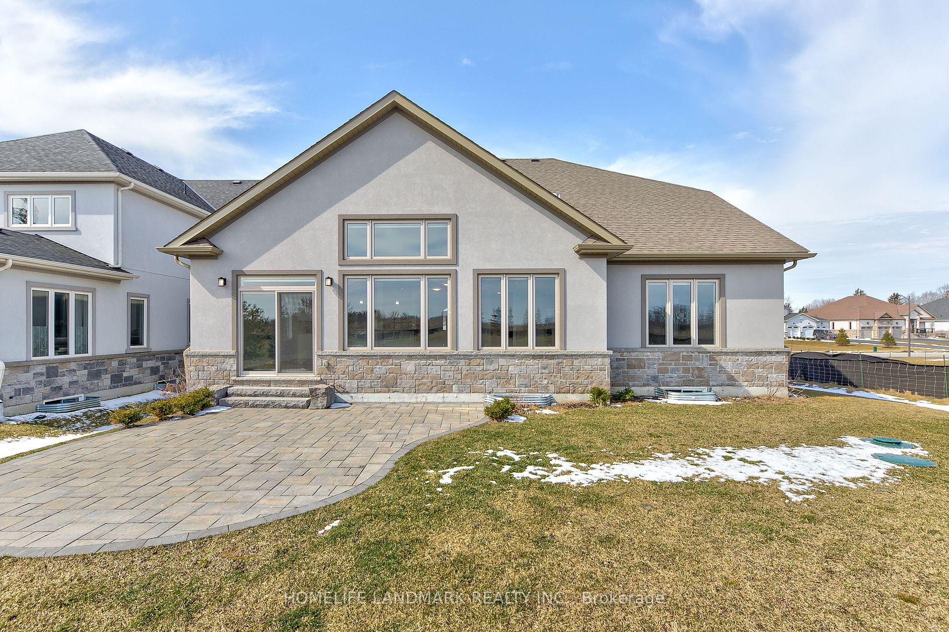 295 Sunnybrae Avenue