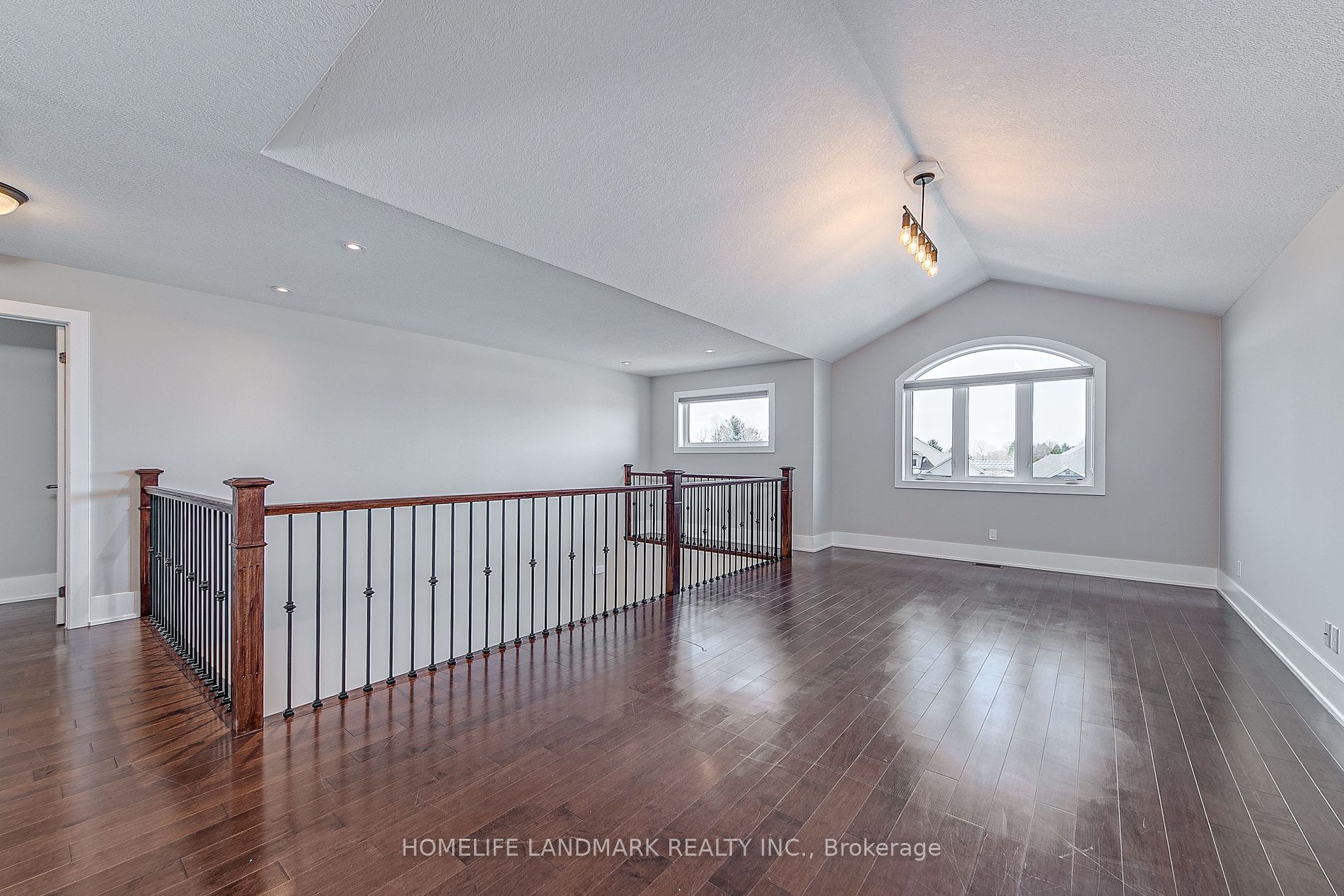 295 Sunnybrae Avenue