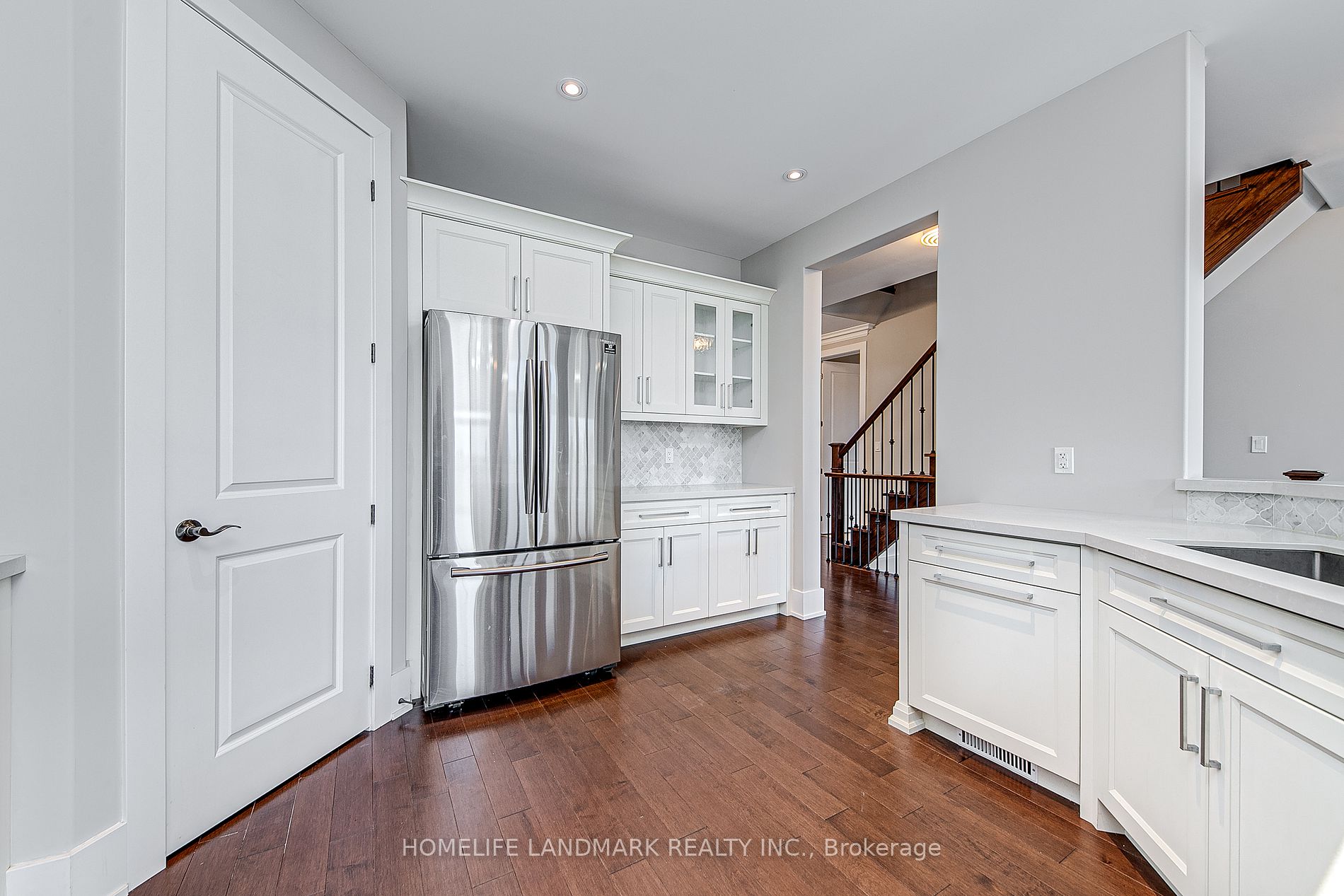 295 Sunnybrae Avenue