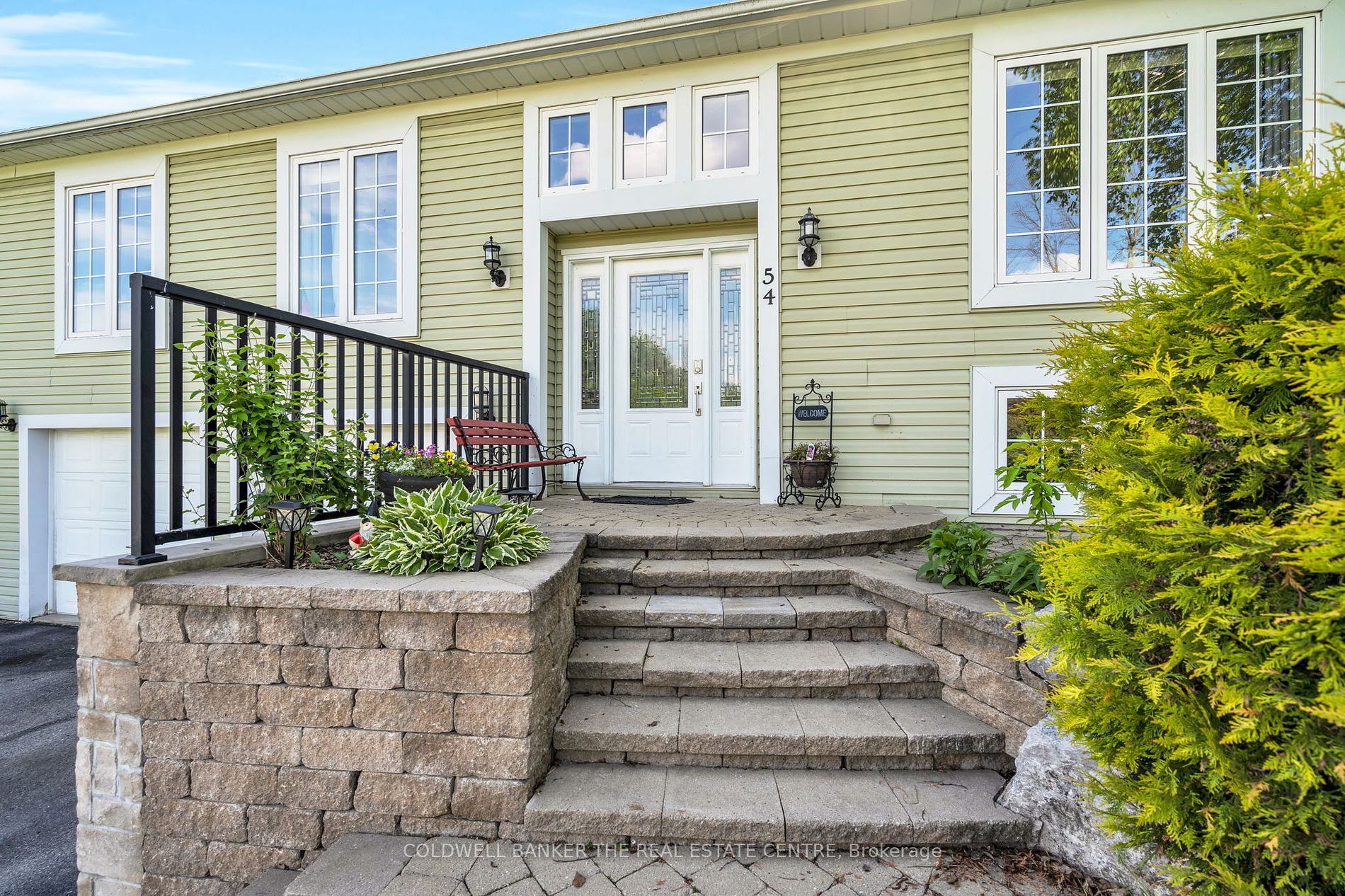 54 Macnaughton Drive