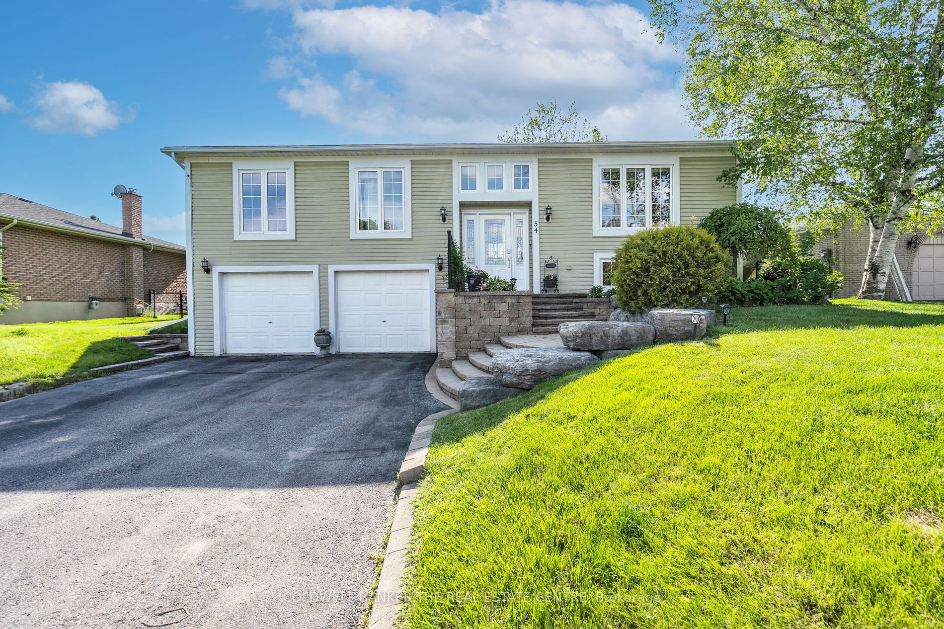 54 Macnaughton Drive