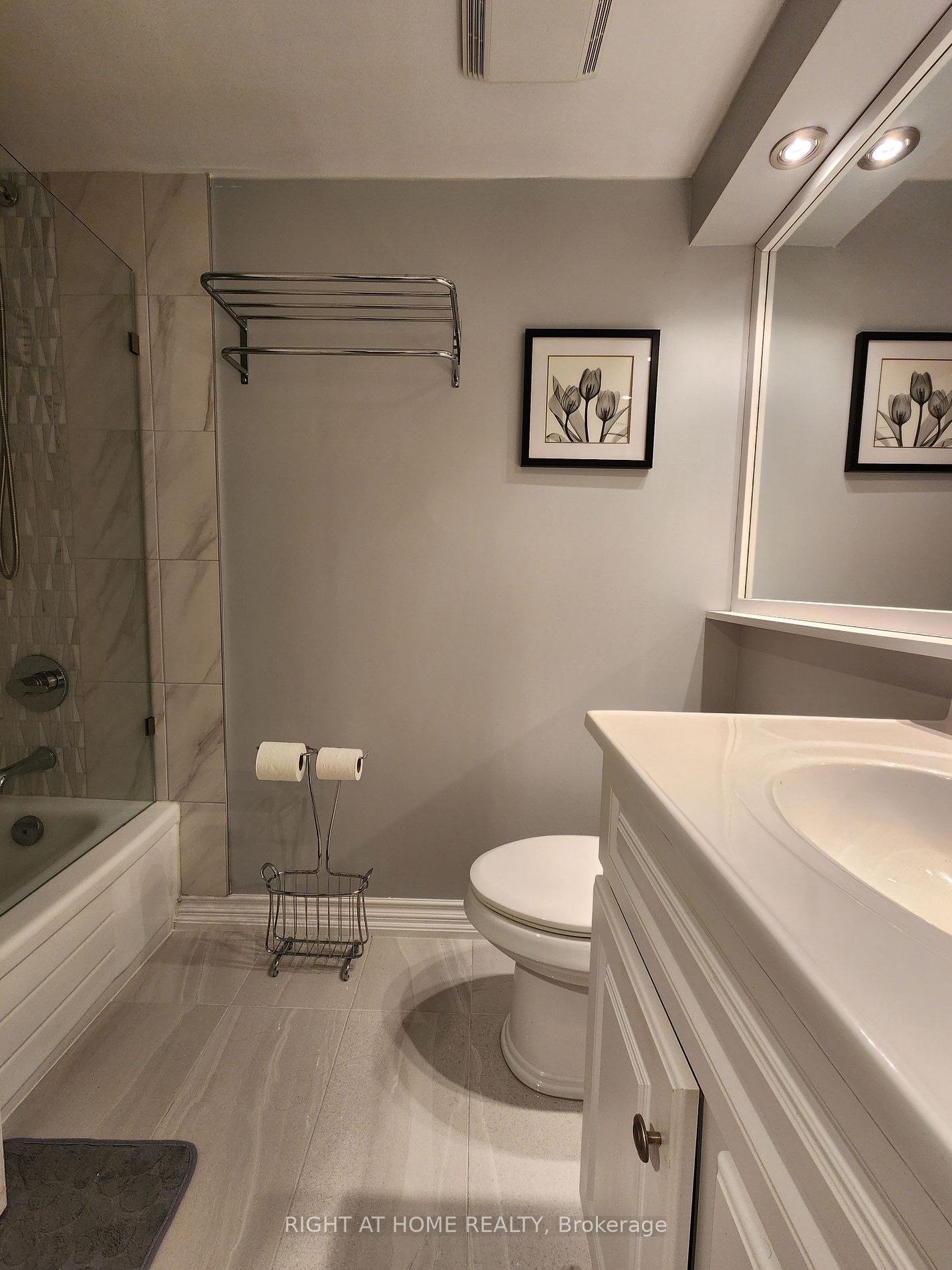 30 Harding Boulevard W, #1004