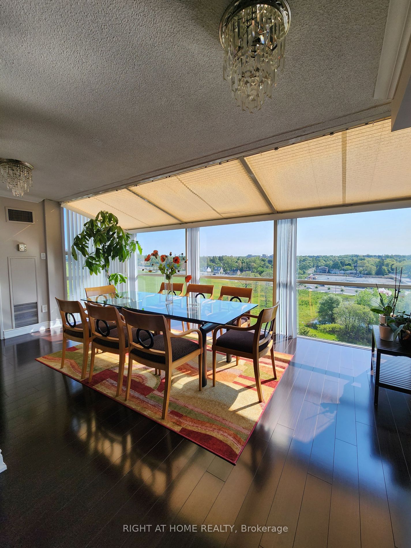 30 Harding Boulevard W, #1004