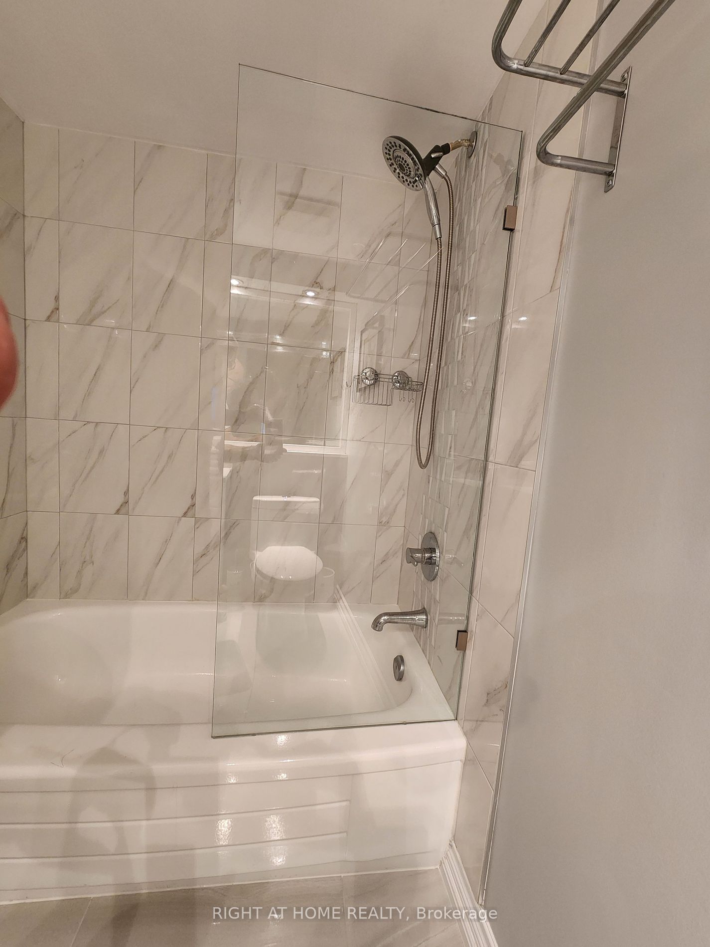 30 Harding Boulevard W, #1004