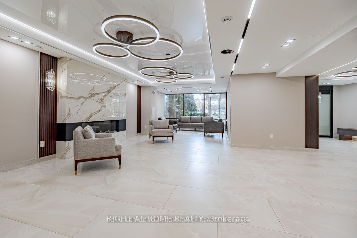 30 Harding Boulevard W, #1004