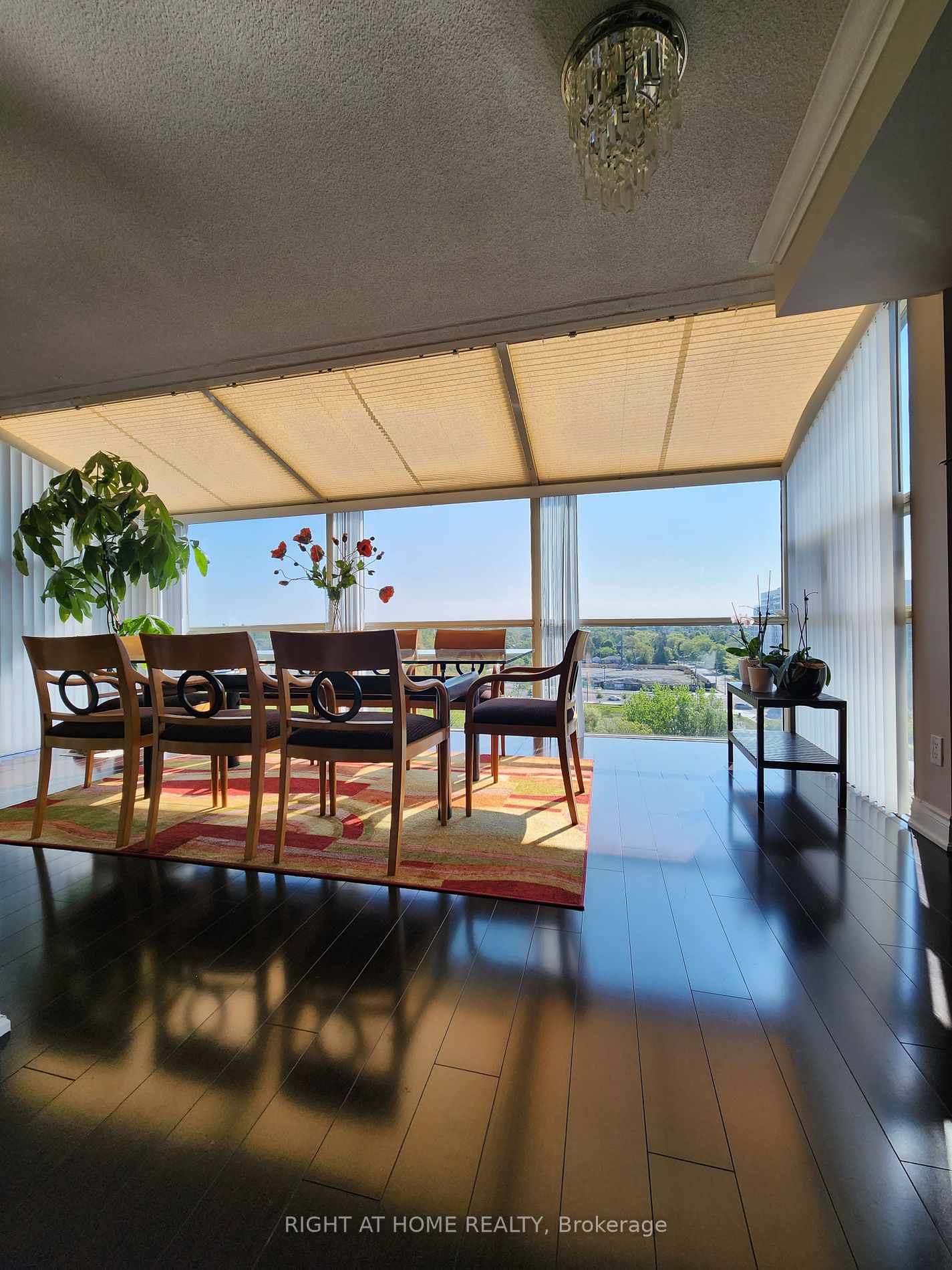 30 Harding Boulevard W, #1004