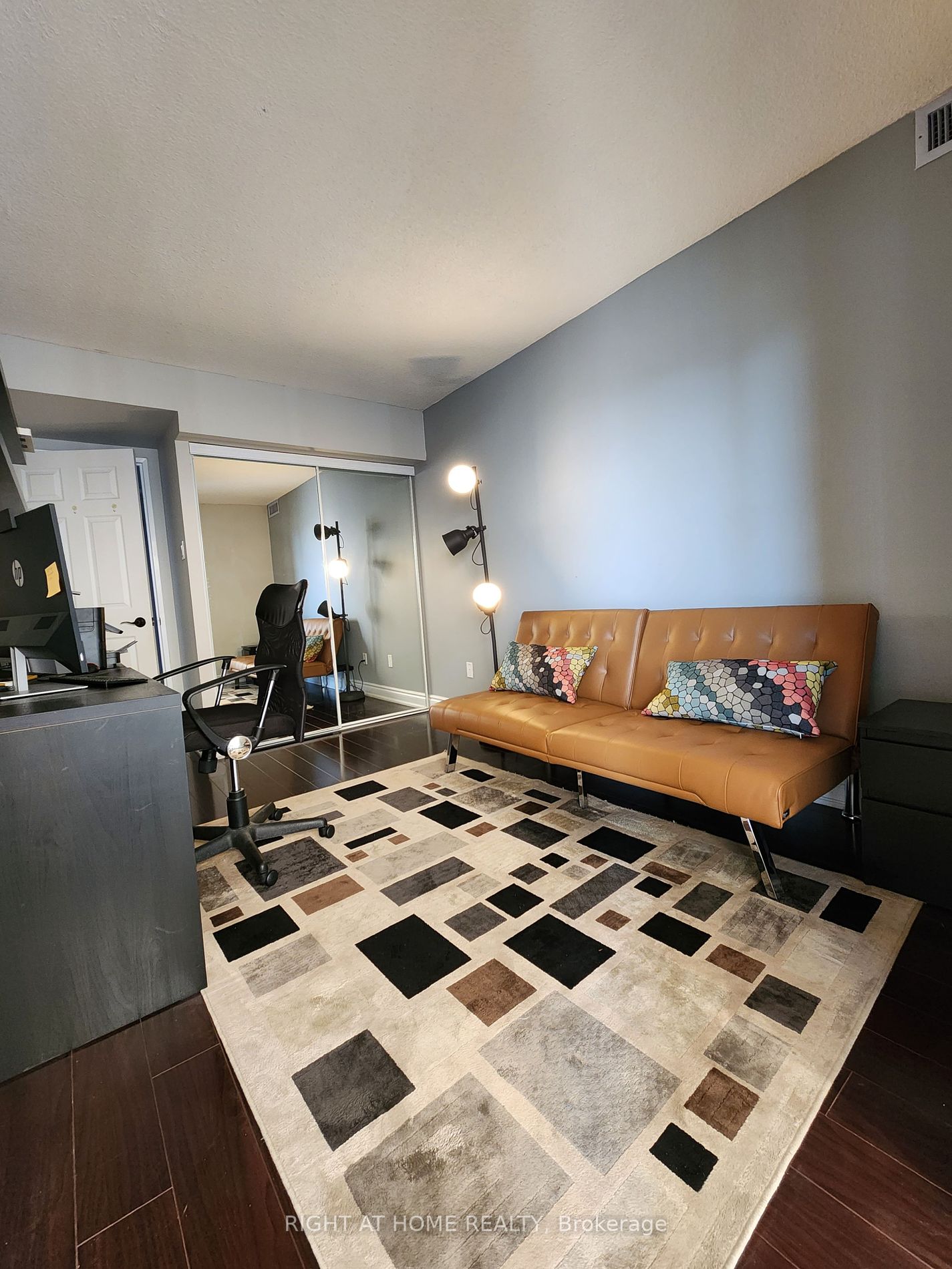 30 Harding Boulevard W, #1004