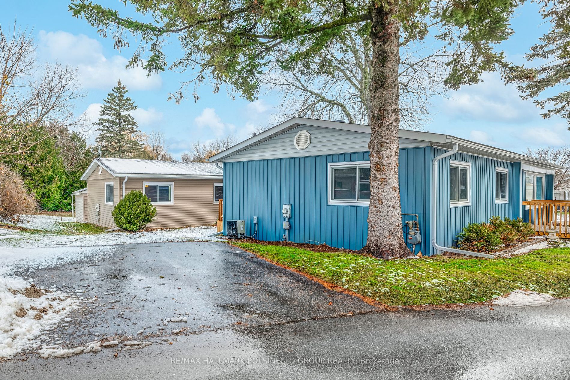 30 WEEPING WILLOW Drive
