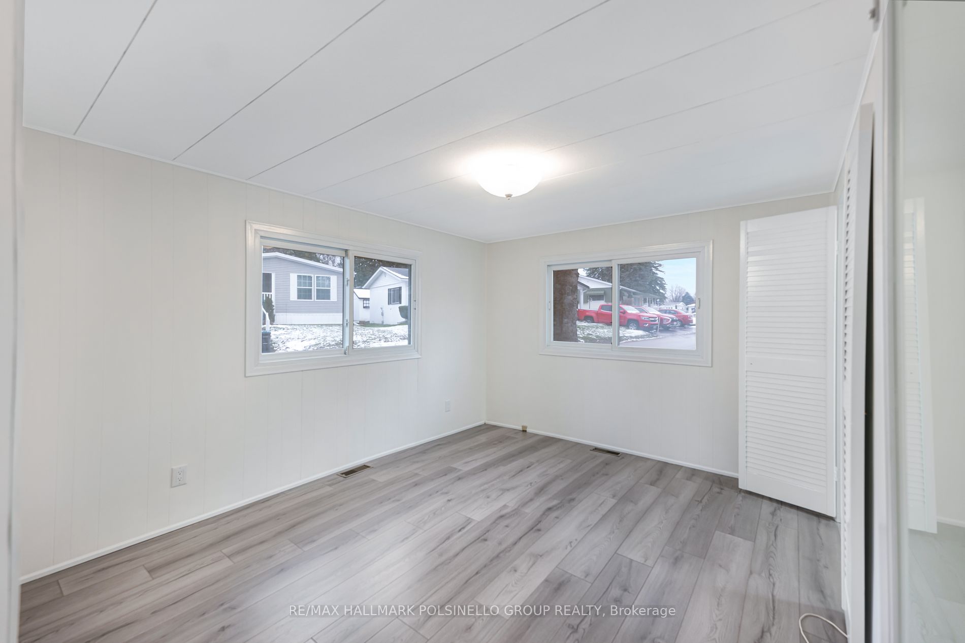 30 WEEPING WILLOW Drive