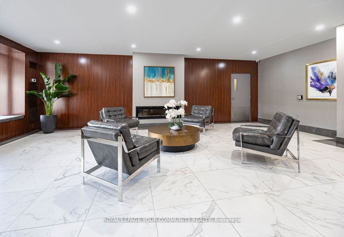 50 Inverlochy Boulevard, #309