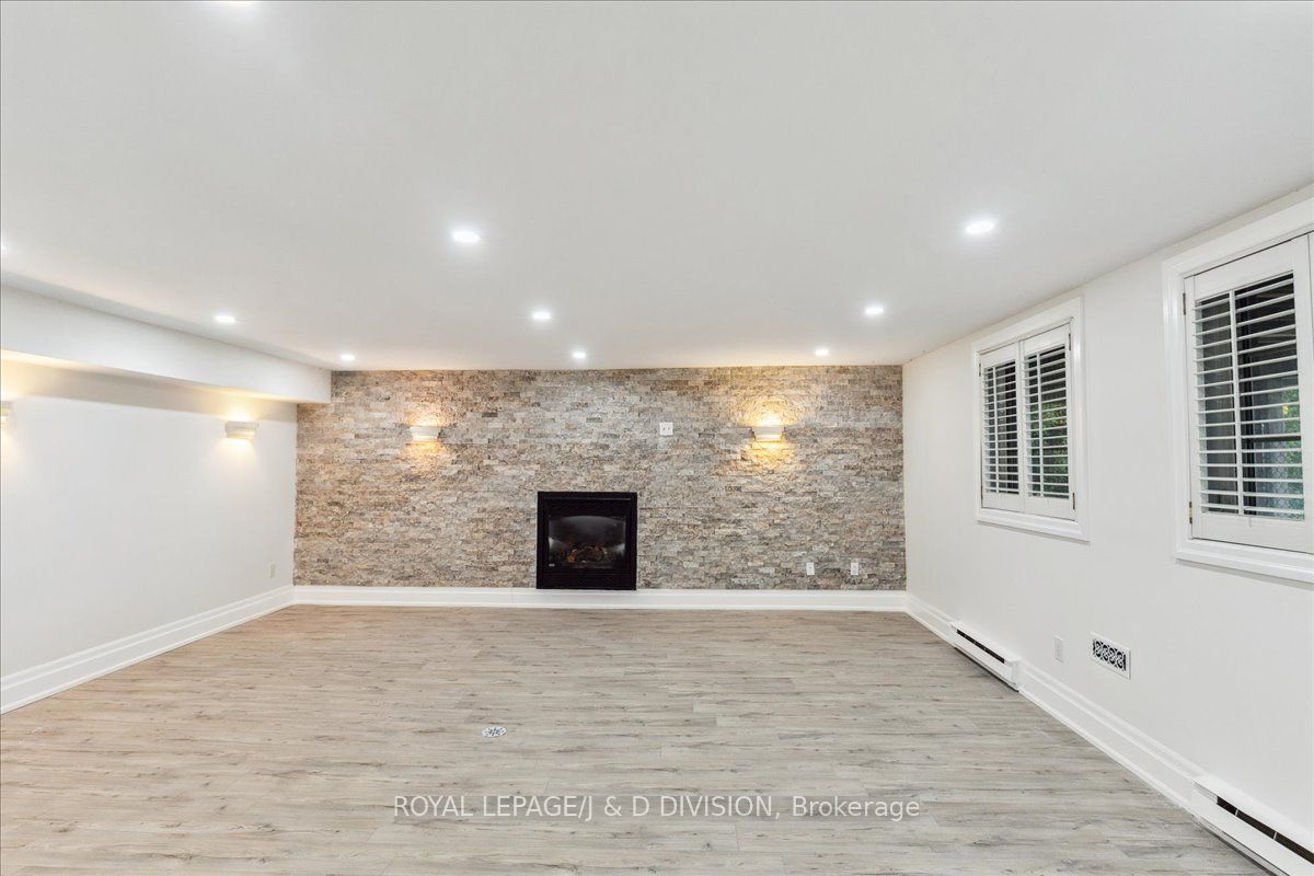 17 Sleepy Hollow Lane