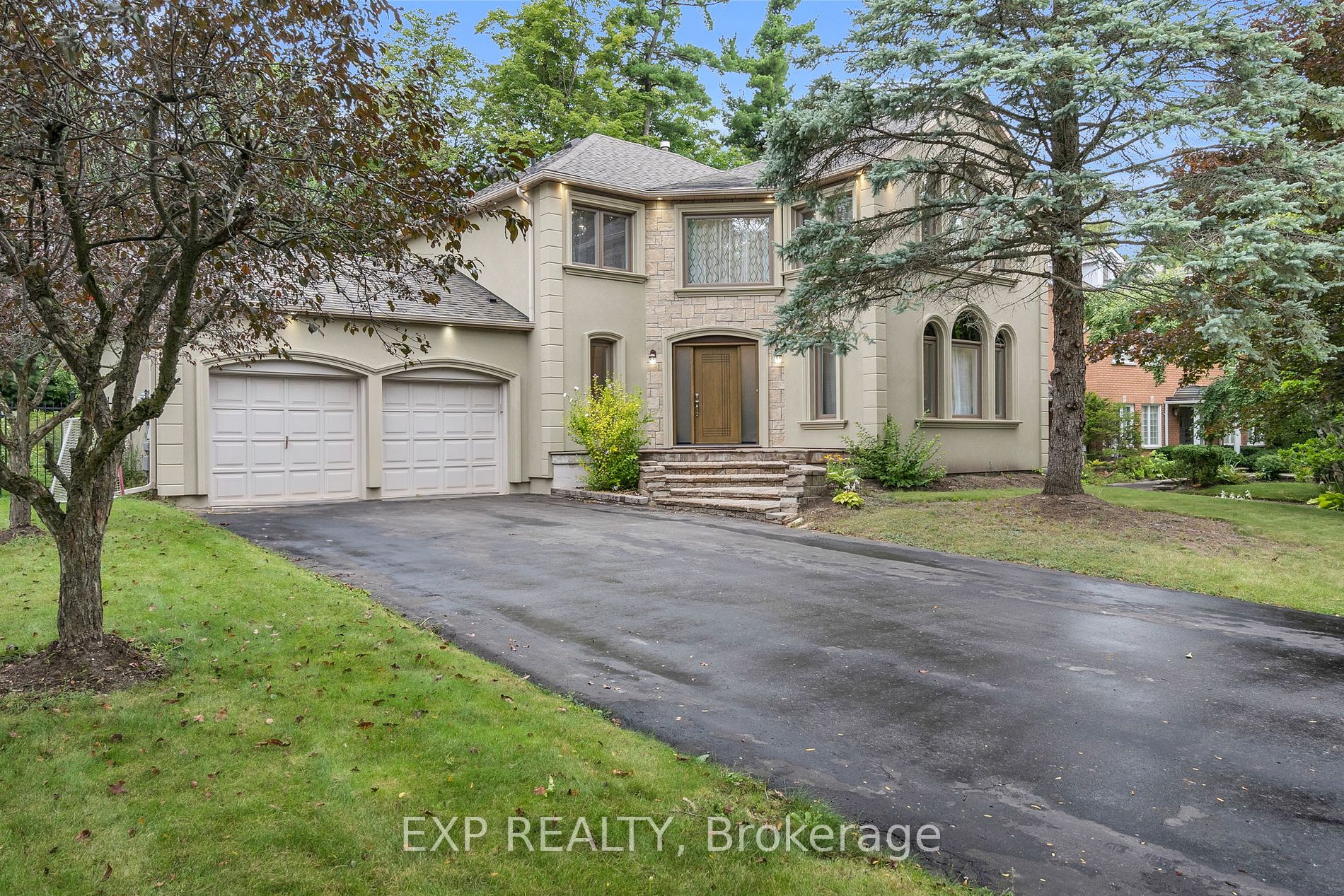 15 Falling Leaf Crt