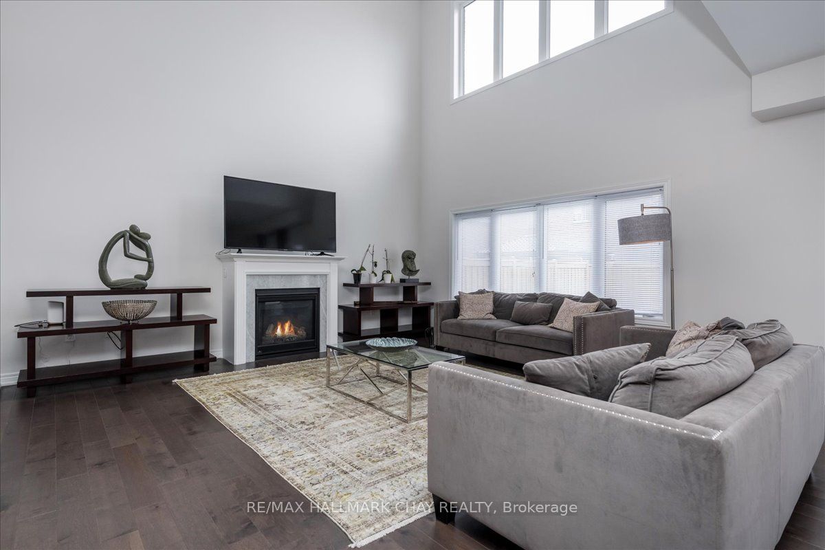 1433 McRoberts Crescent