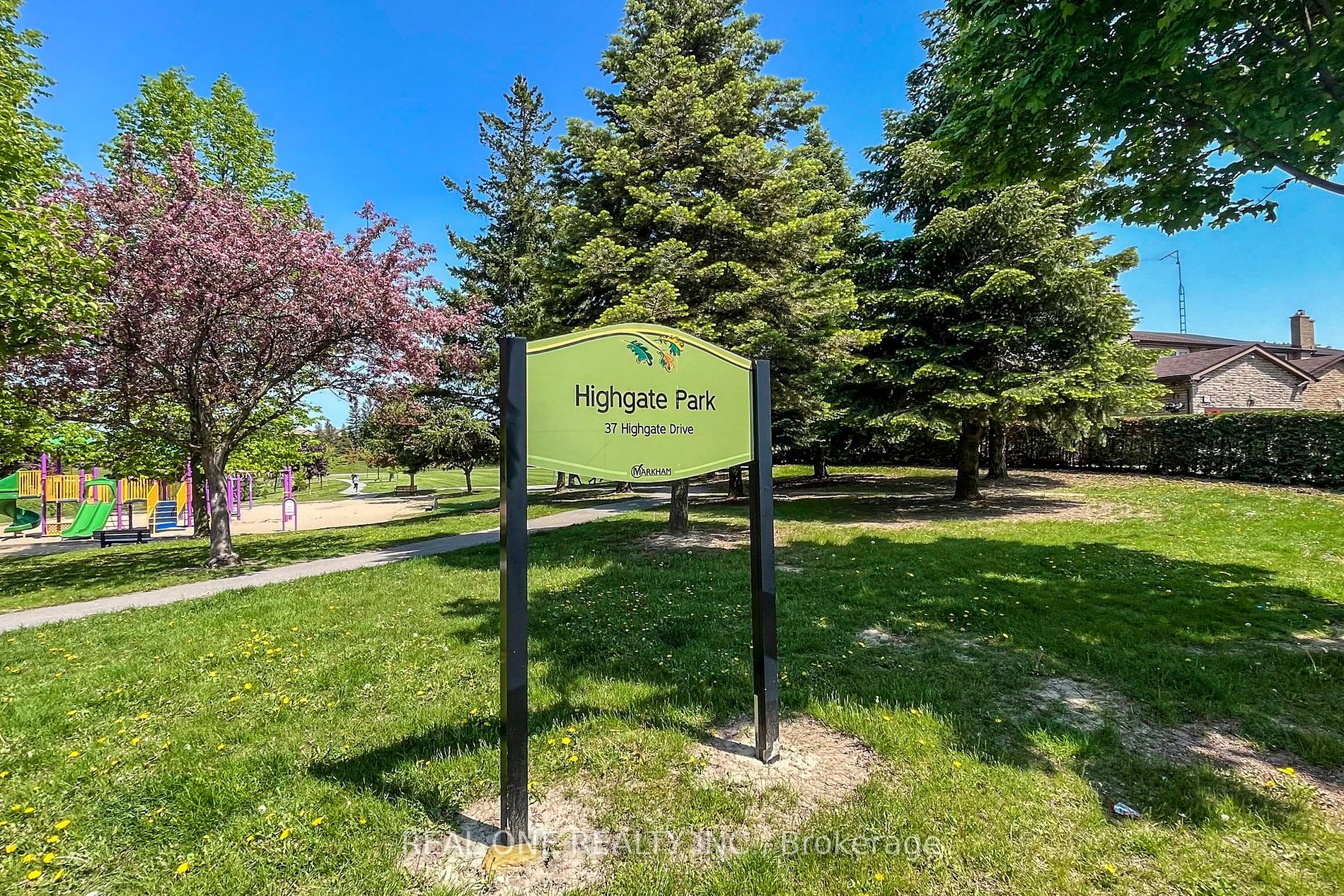 76 Cottsmore Cres