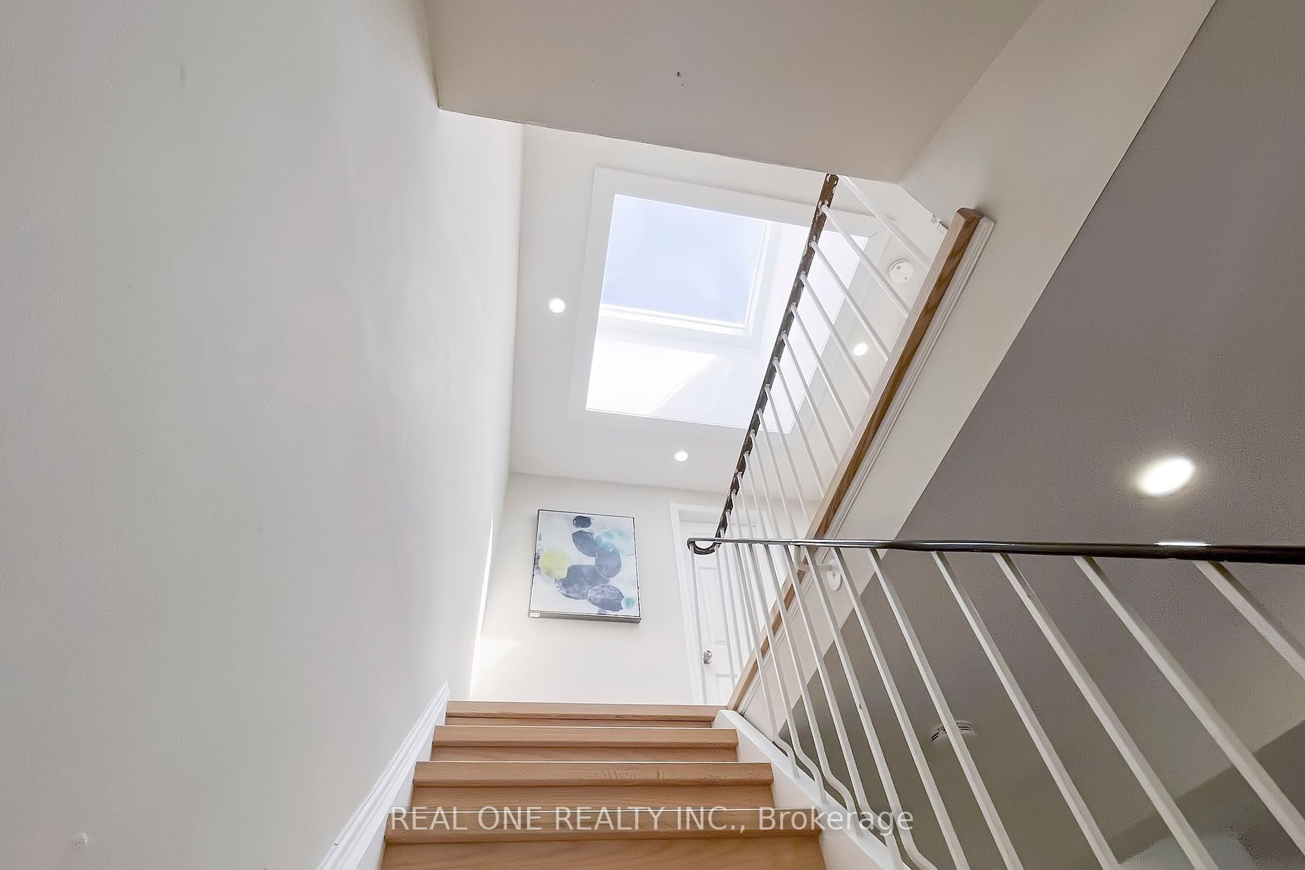 76 Cottsmore Cres