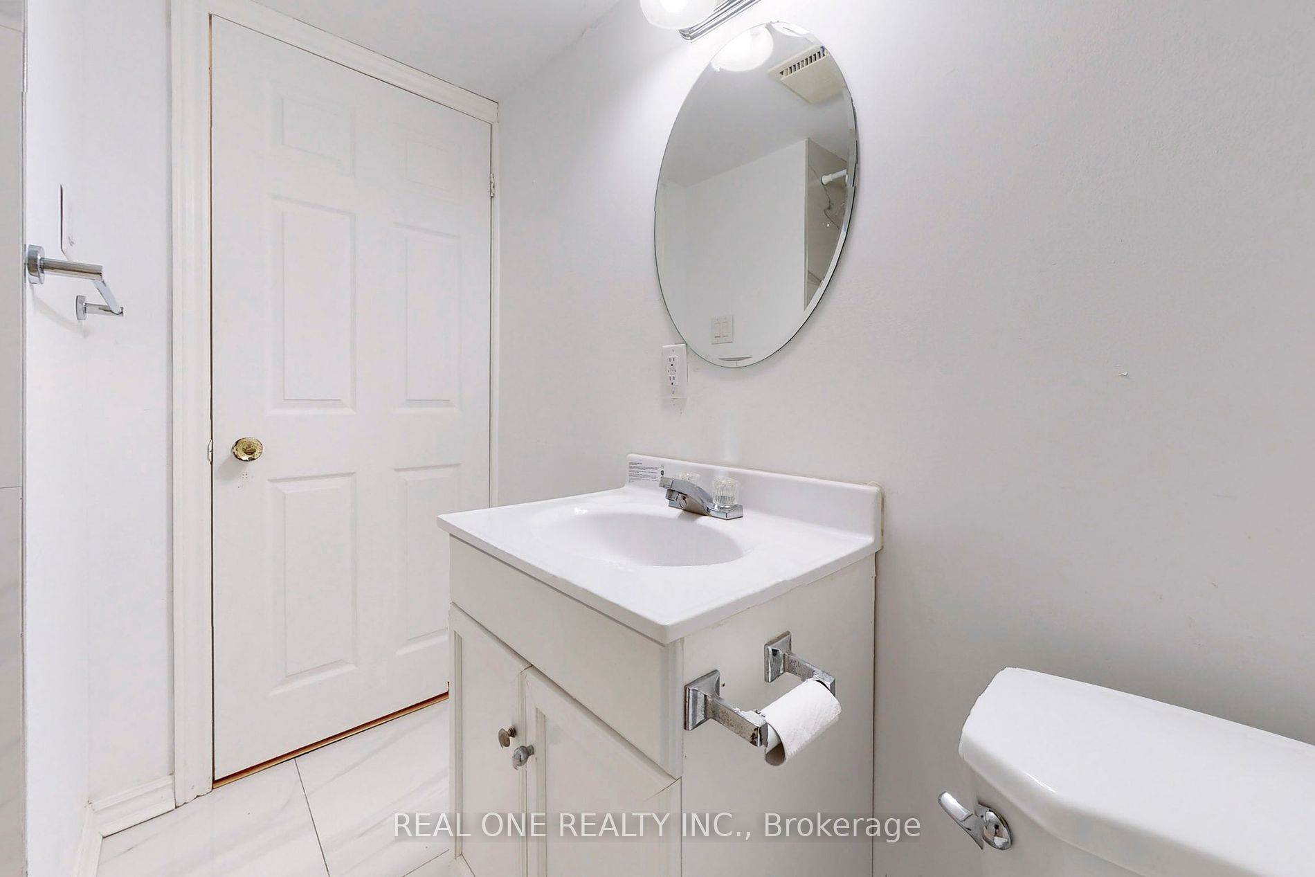 76 Cottsmore Cres