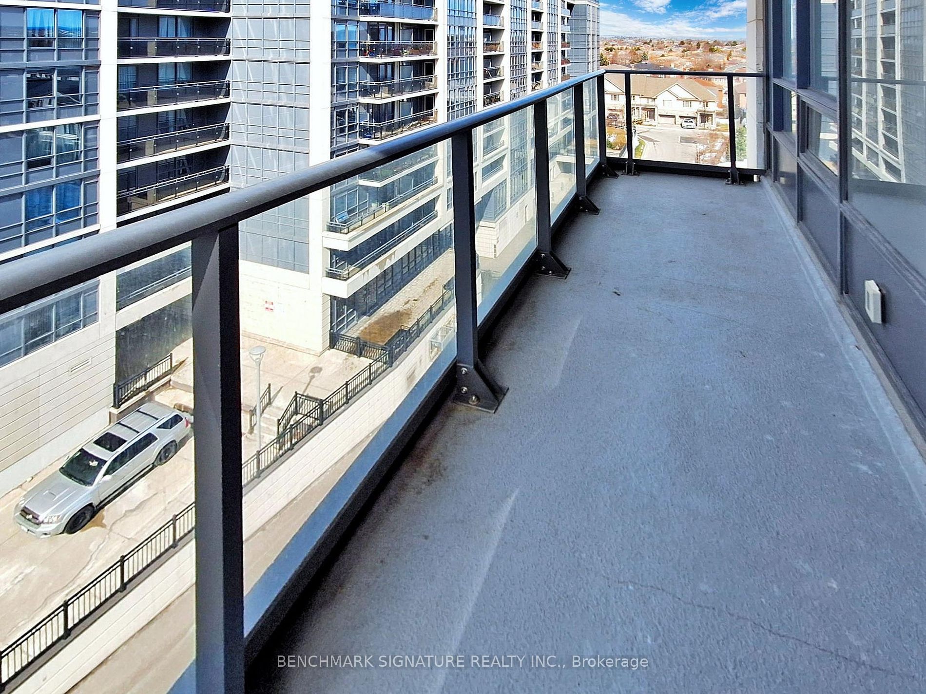 396 Highway 7 E, #812