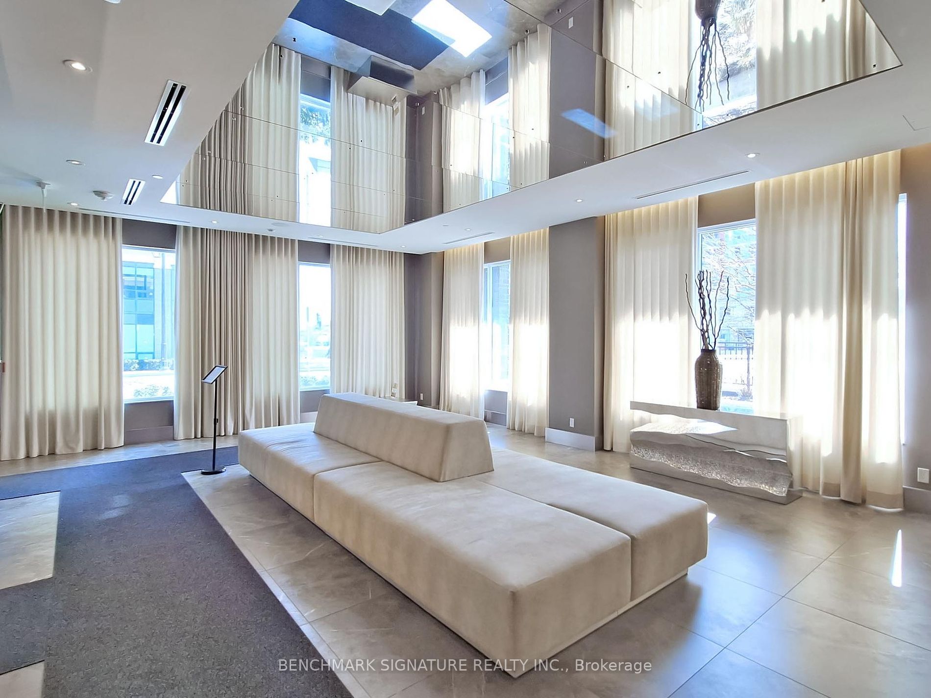 396 Highway 7 E, #812
