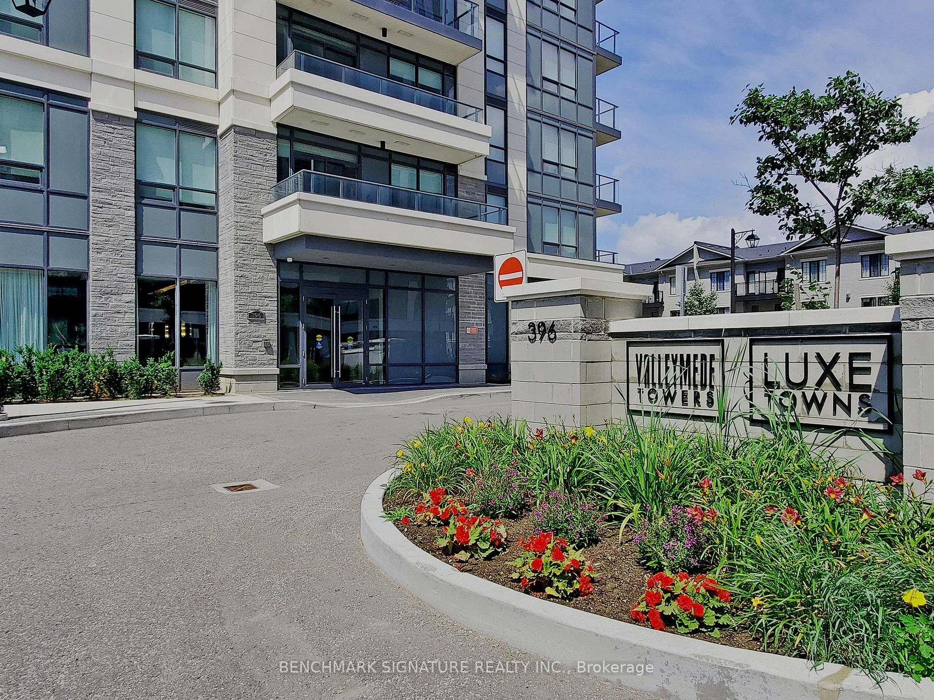 396 Highway 7 E, #812