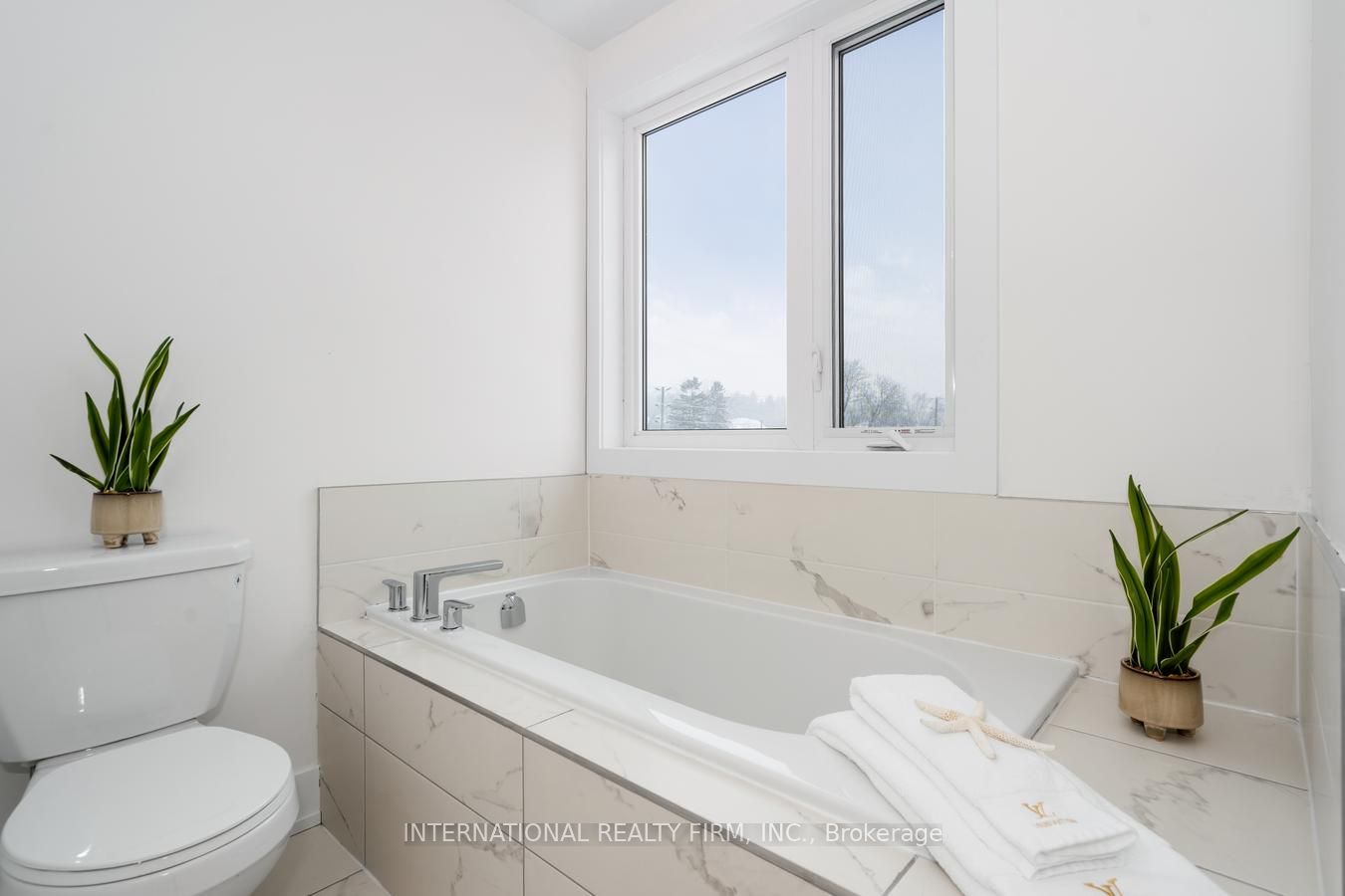 1 Hartman Avenue, #5