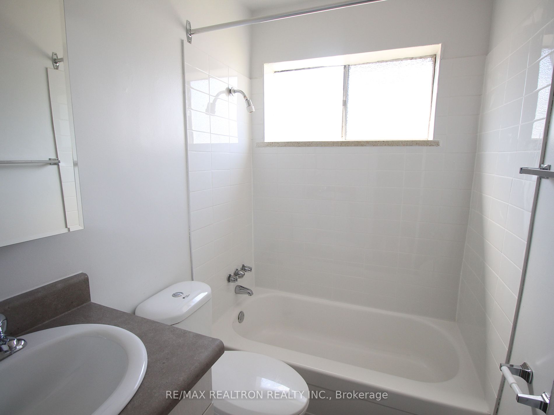 165 Colborne Avenue, #202