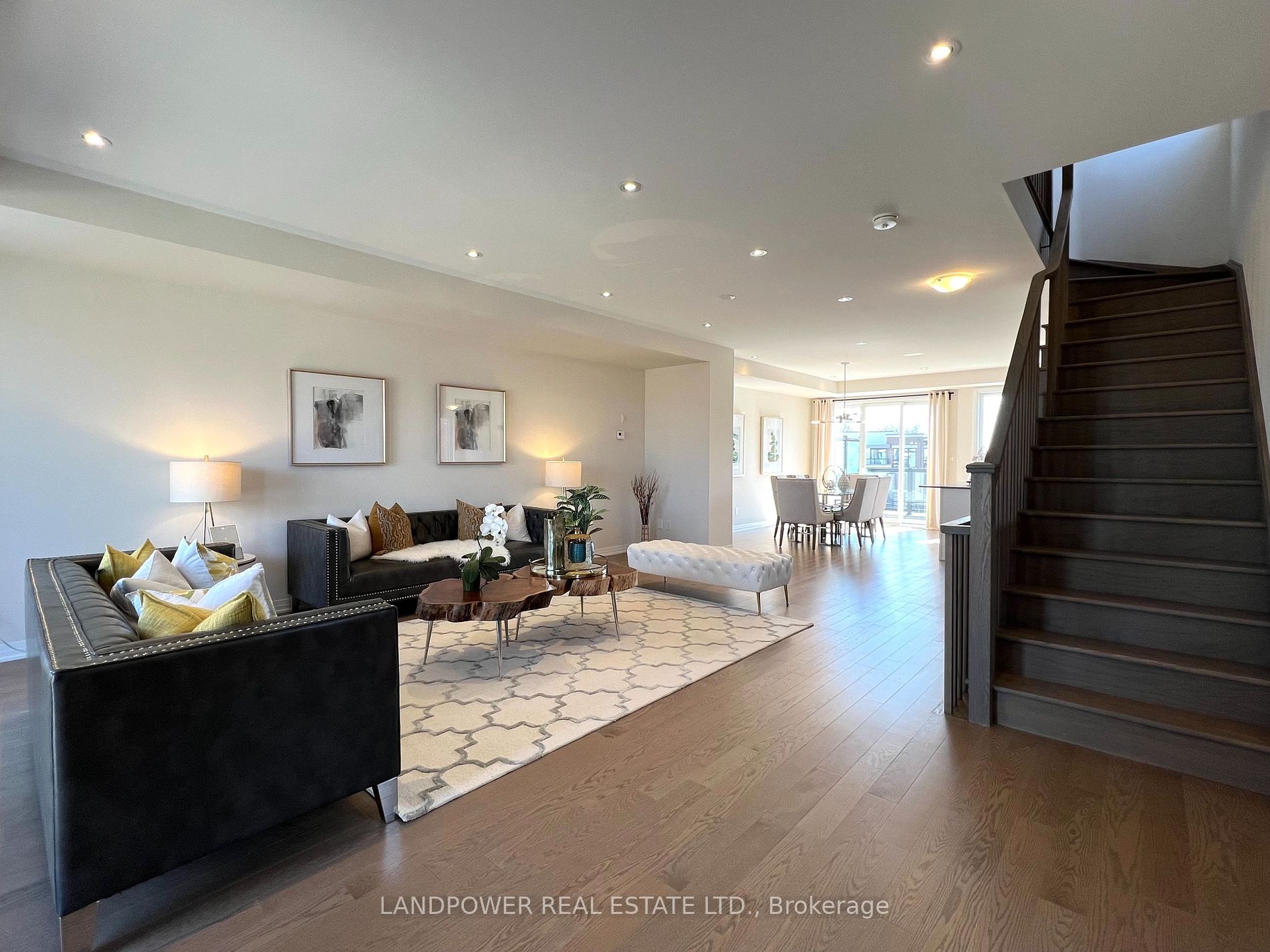 1655 Bur Oak Avenue #14