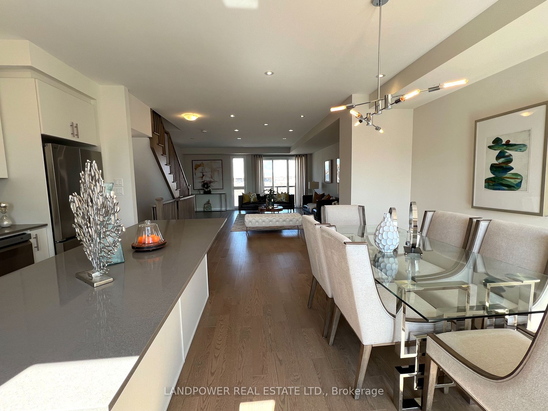 1655 Bur Oak Avenue #14