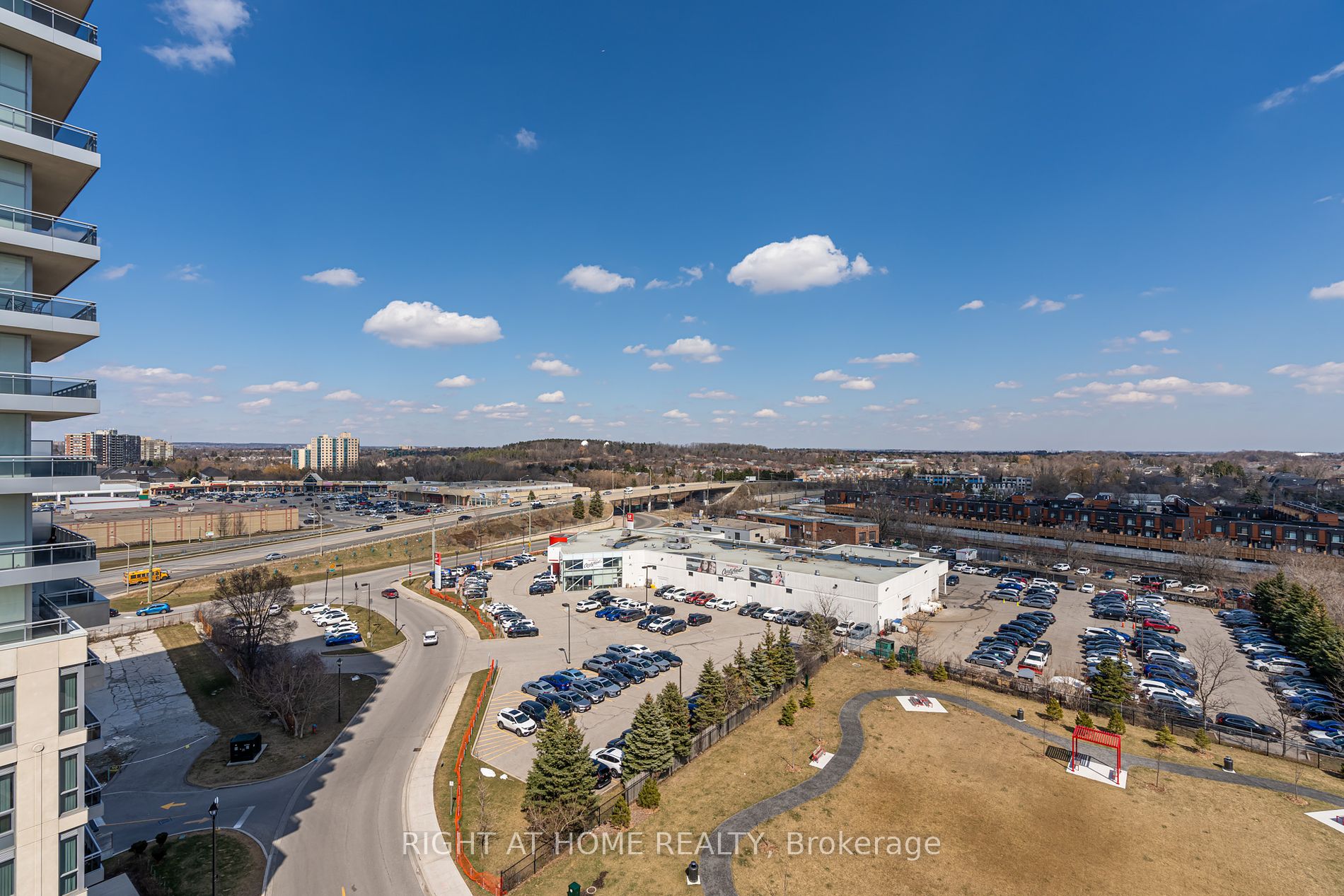 9199 Yonge St, #910