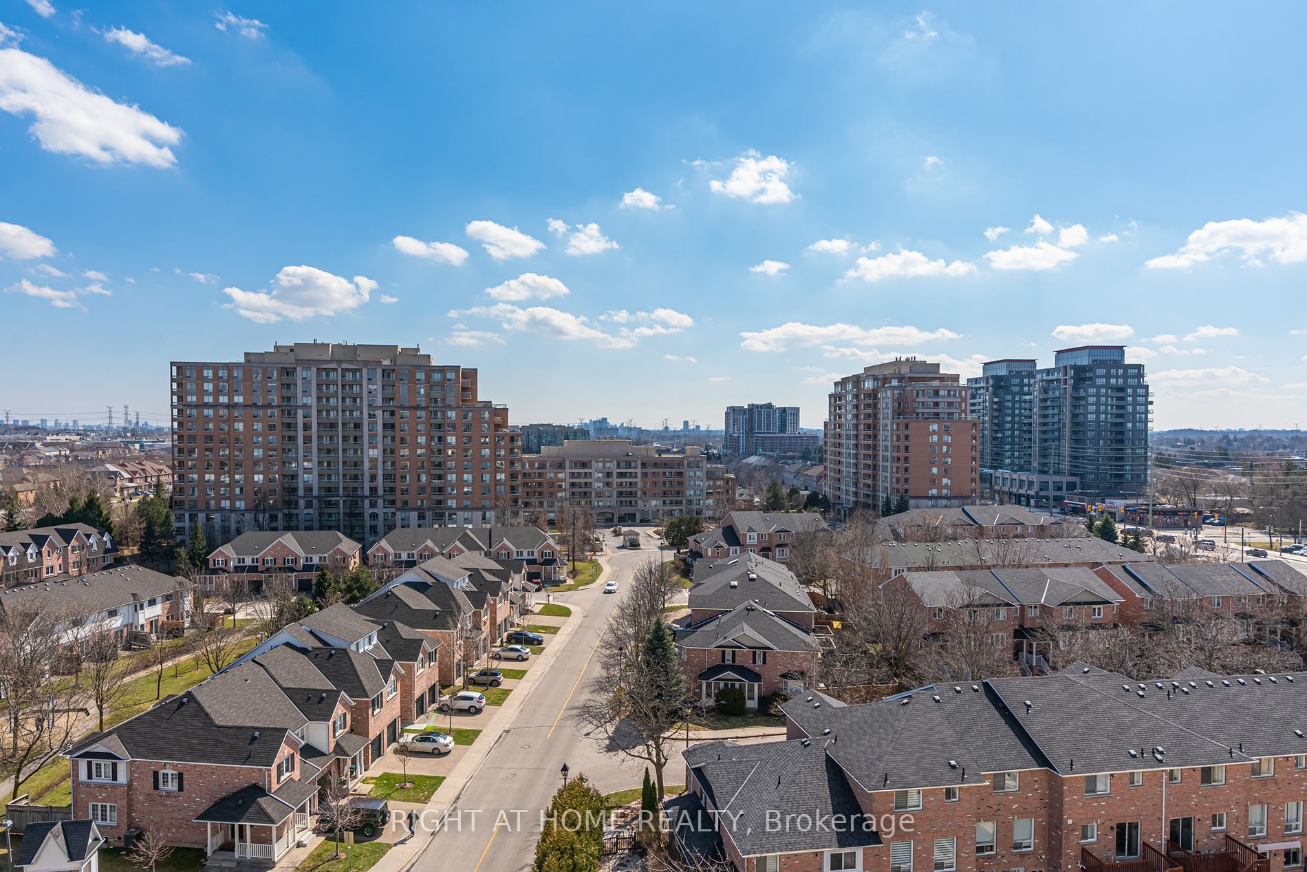 9199 Yonge St, #910