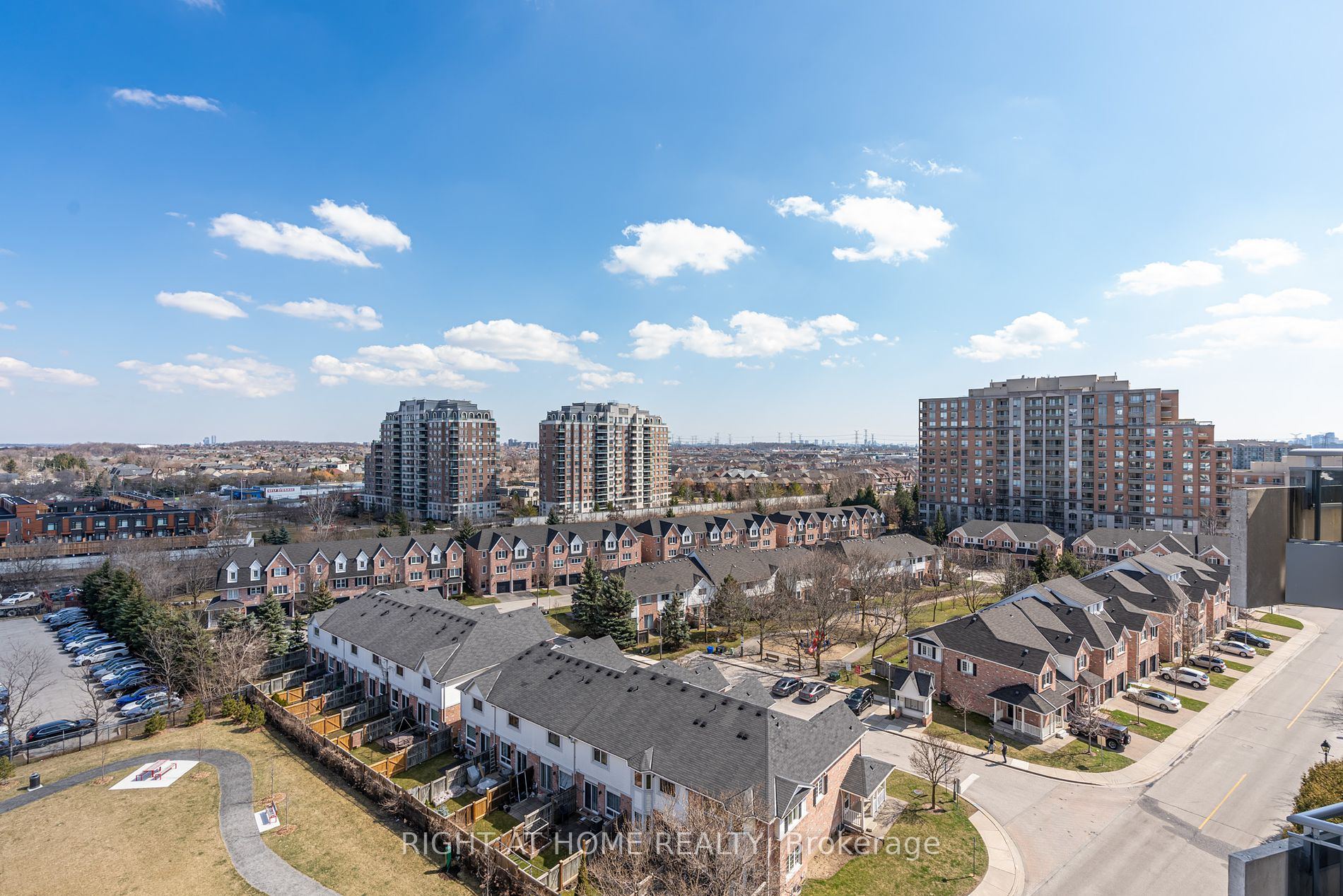 9199 Yonge St, #910