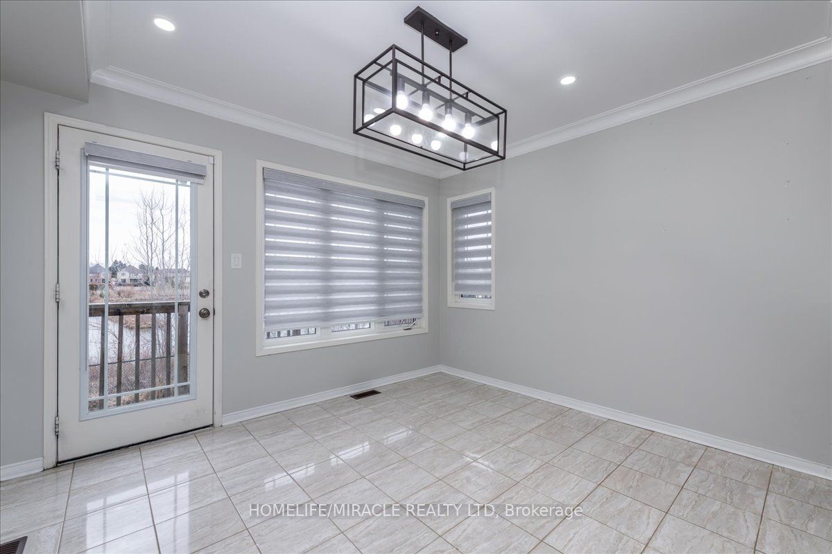 7 Treetops Blvd