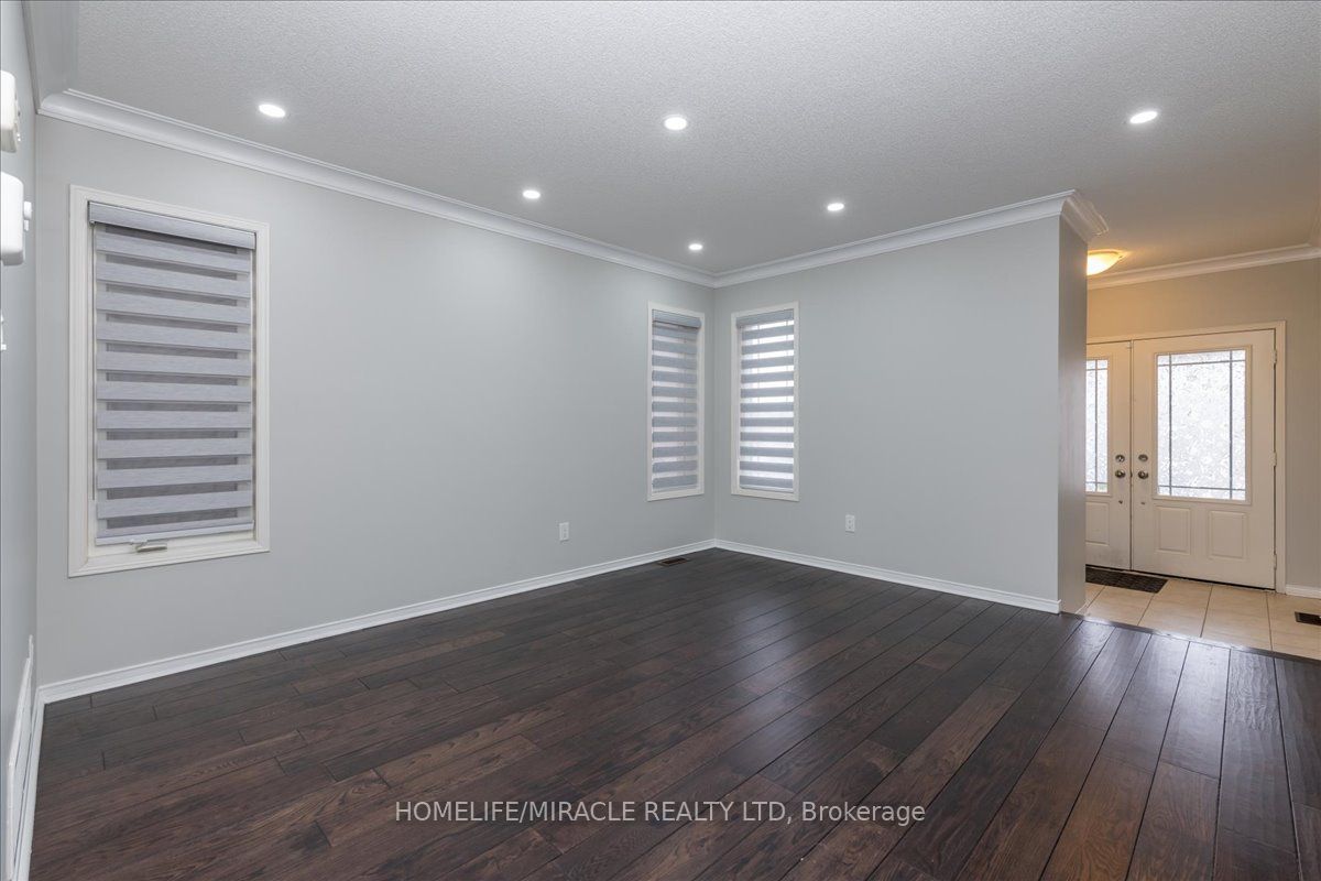 7 Treetops Blvd
