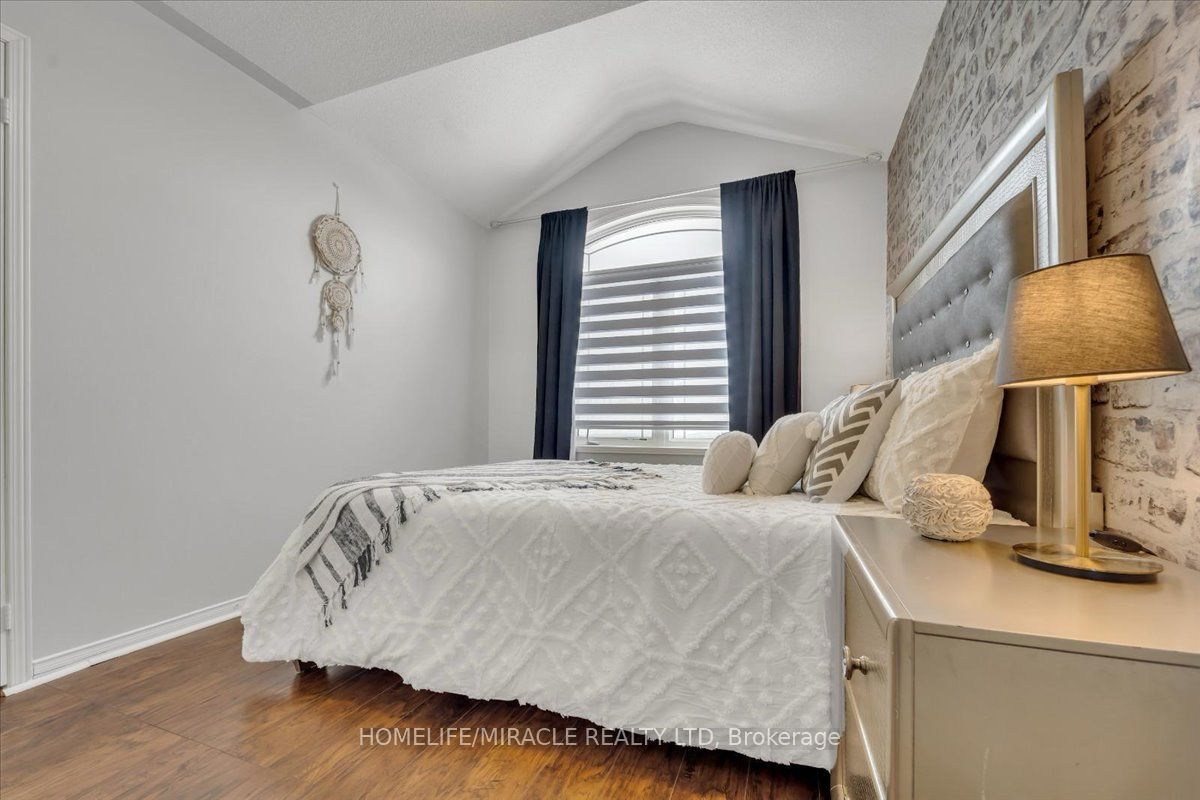 7 Treetops Blvd