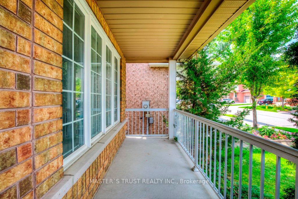 626 Society Crescent