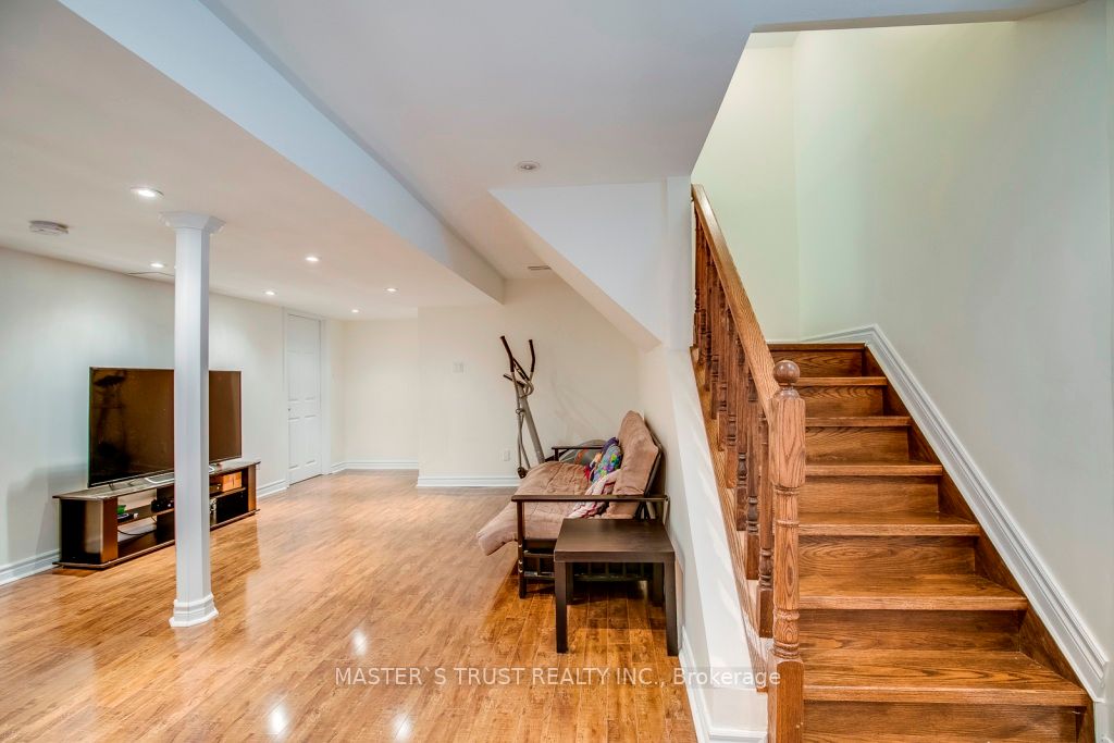 626 Society Crescent