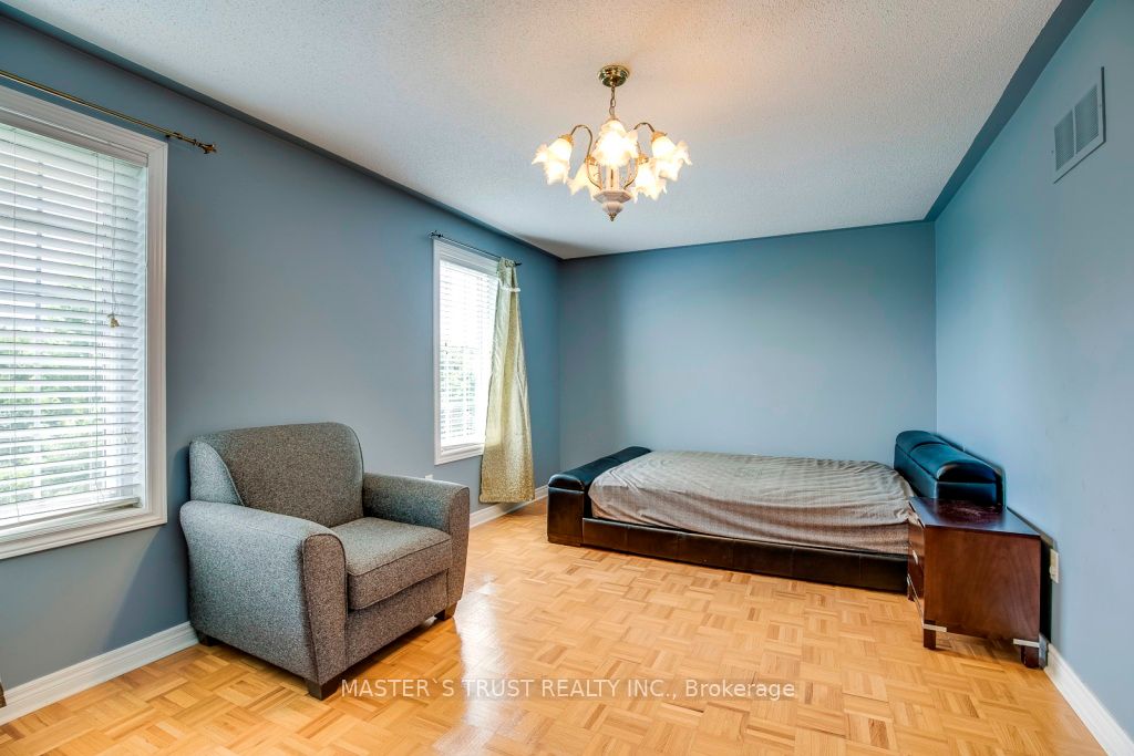 626 Society Crescent