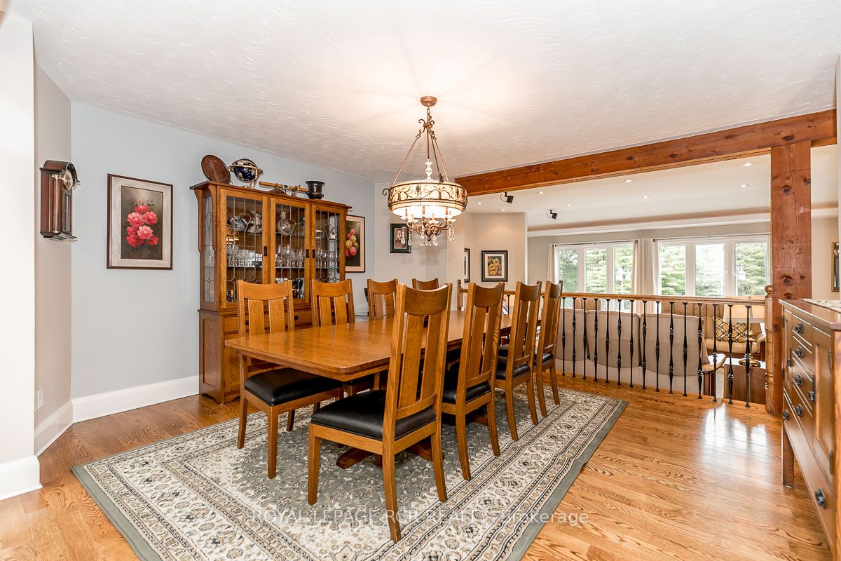 16365 Bathurst St