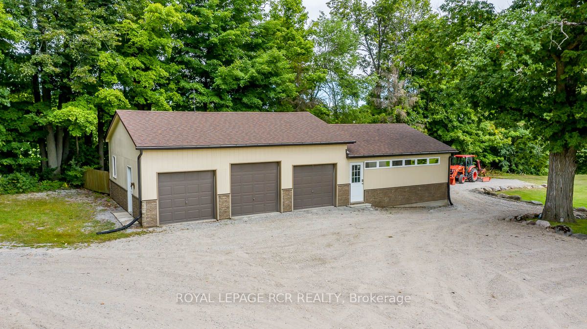 16365 Bathurst St