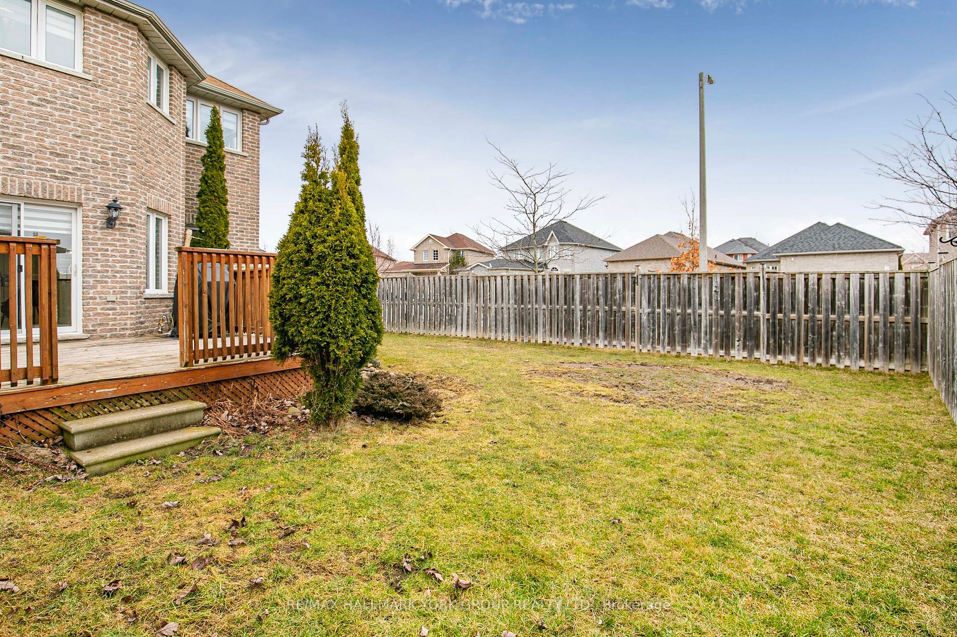 1347 Perniegie Crescent