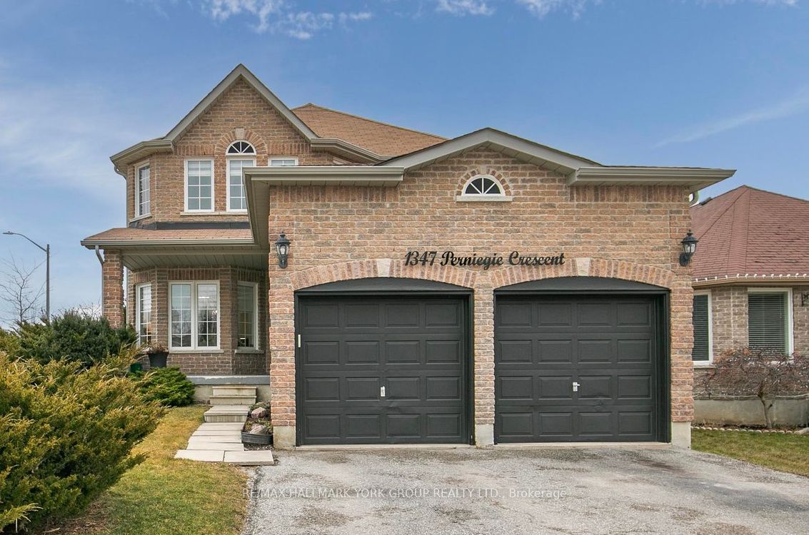 1347 Perniegie Crescent