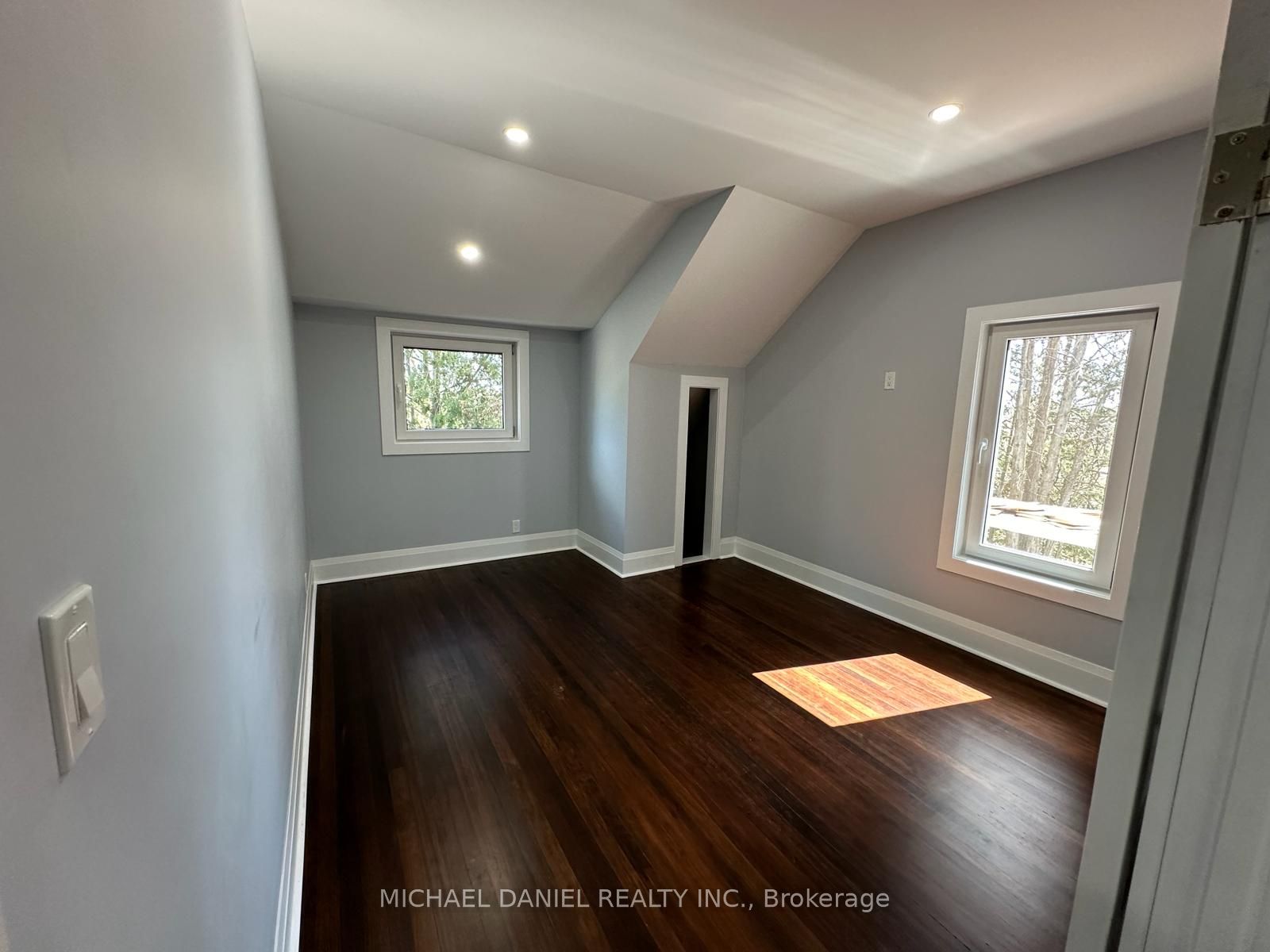 6222 Yonge Street, #Upper