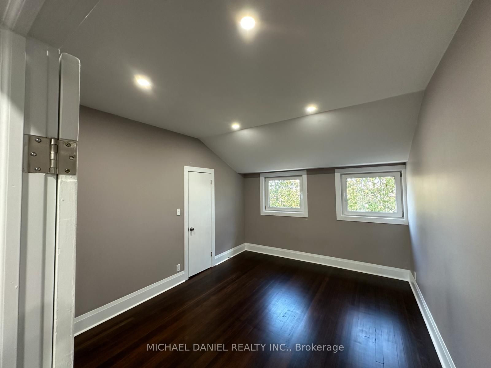 6222 Yonge Street, #Upper
