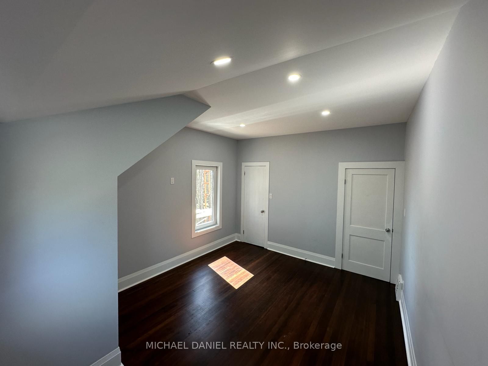 6222 Yonge Street, #Upper